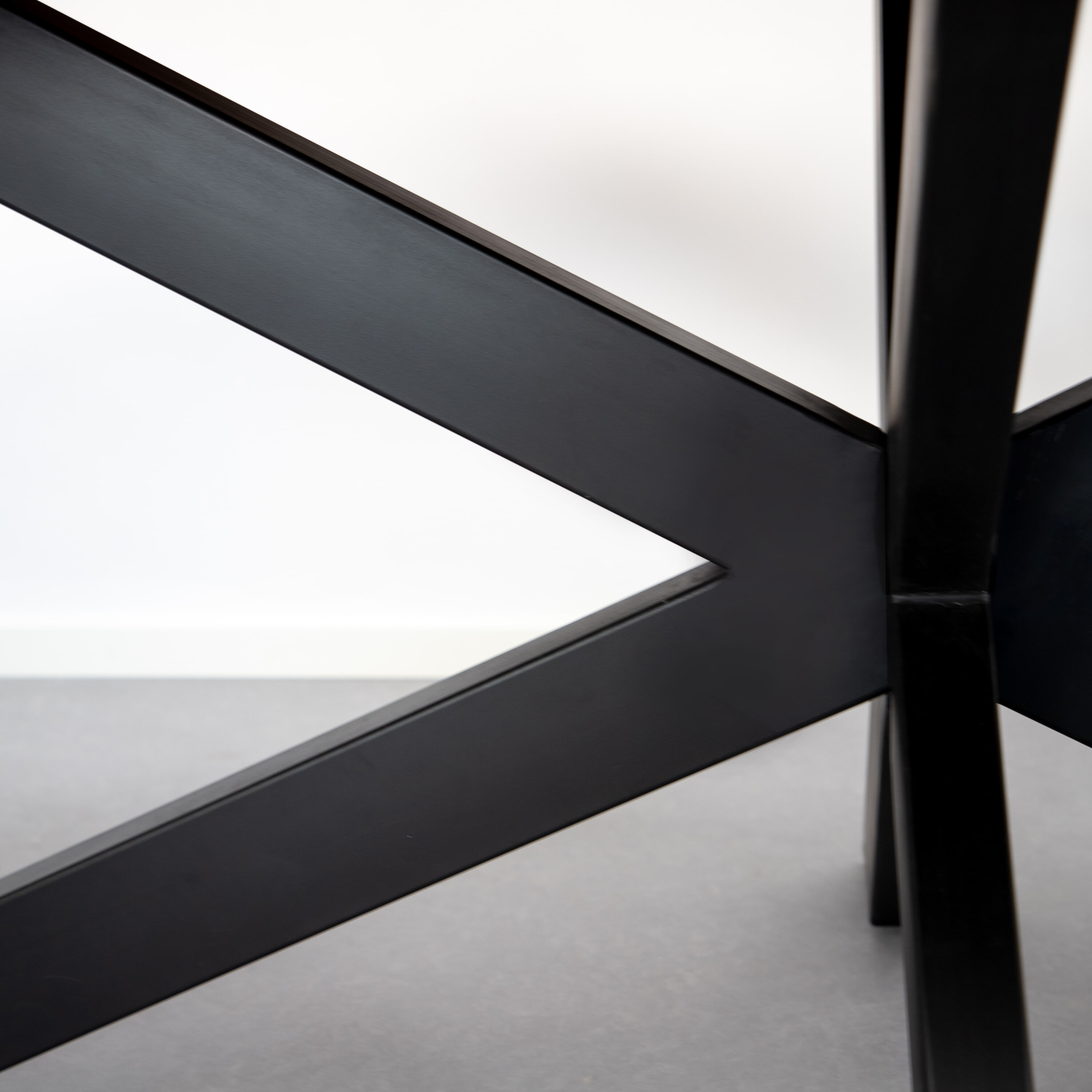 Sohome Ovale Eettafel 'Yannick' Mango met staal, 180 x 90cm