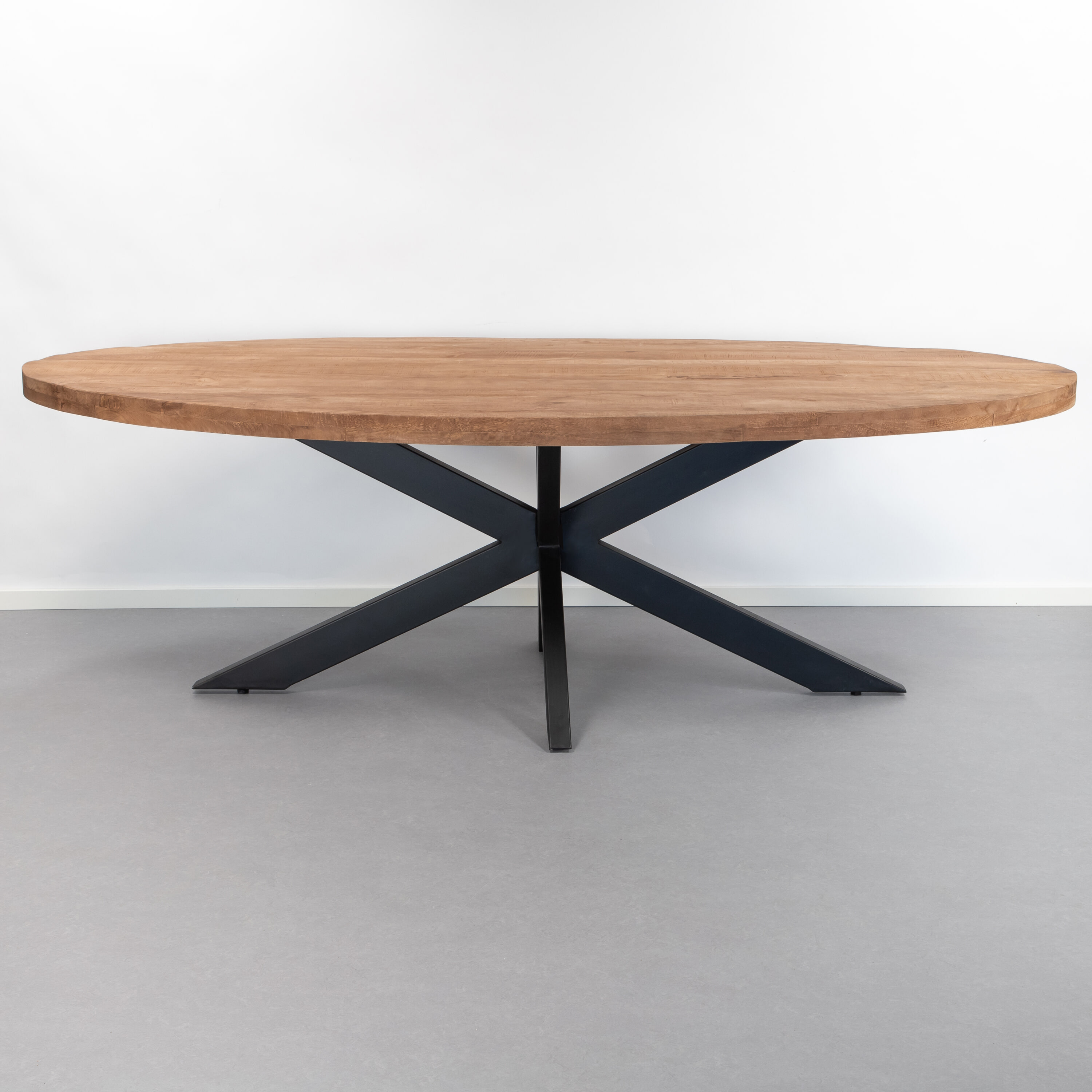 Sohome Ovale Eettafel 'Yannick' Mango met staal, 180 x 90cm