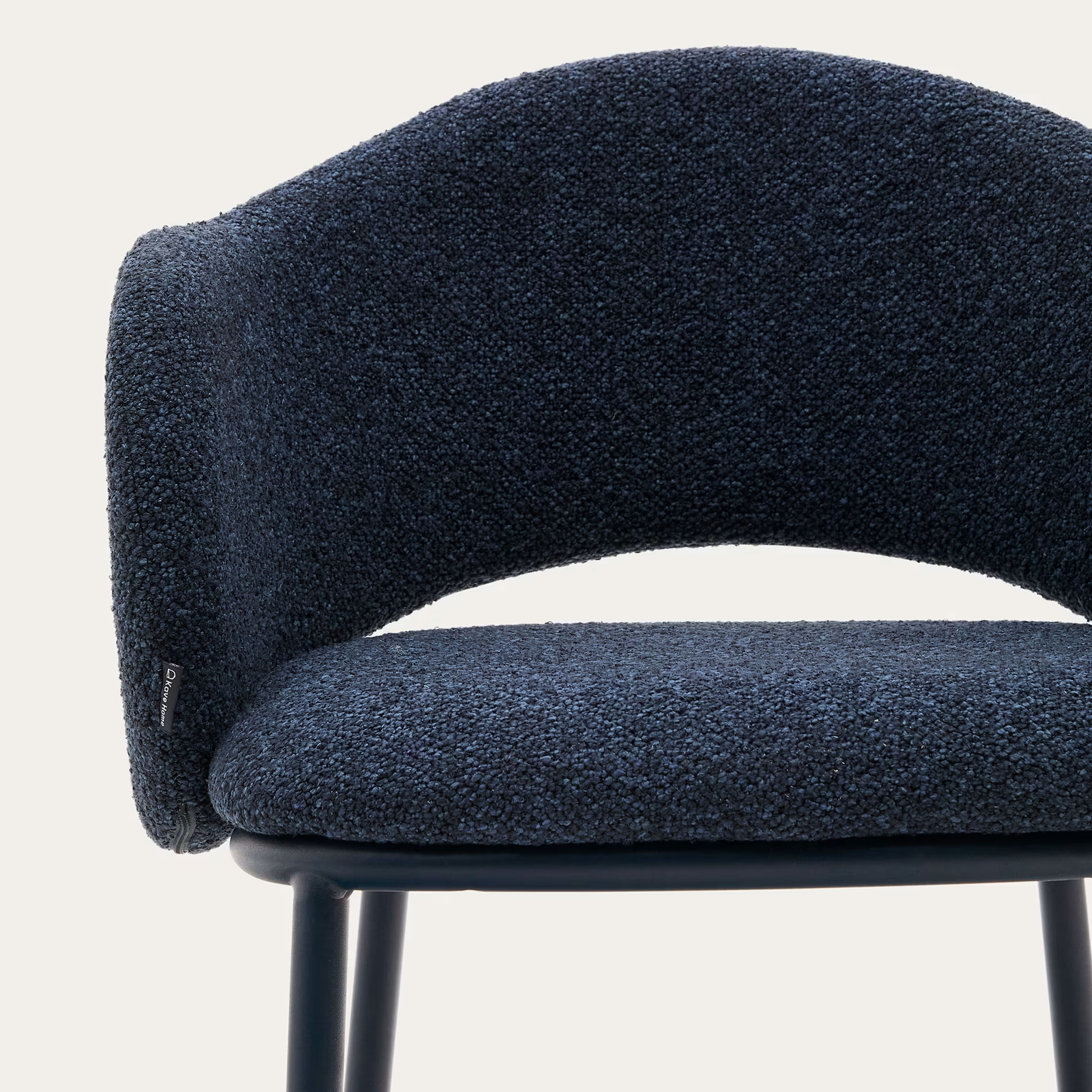 Kave Home Barkruk 'Maina' Chenille, kleur Donkerblauw (zithoogte 65cm)