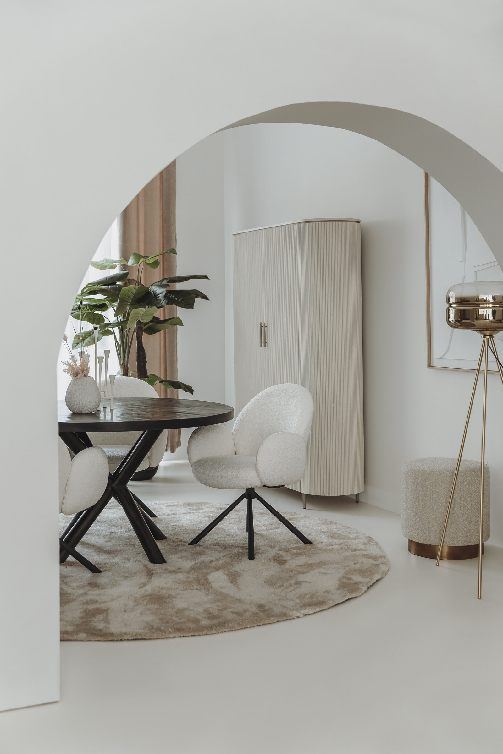 Tower Living Opbergkast 'Corbetta' Minerale cement finish, 190 x 145cm