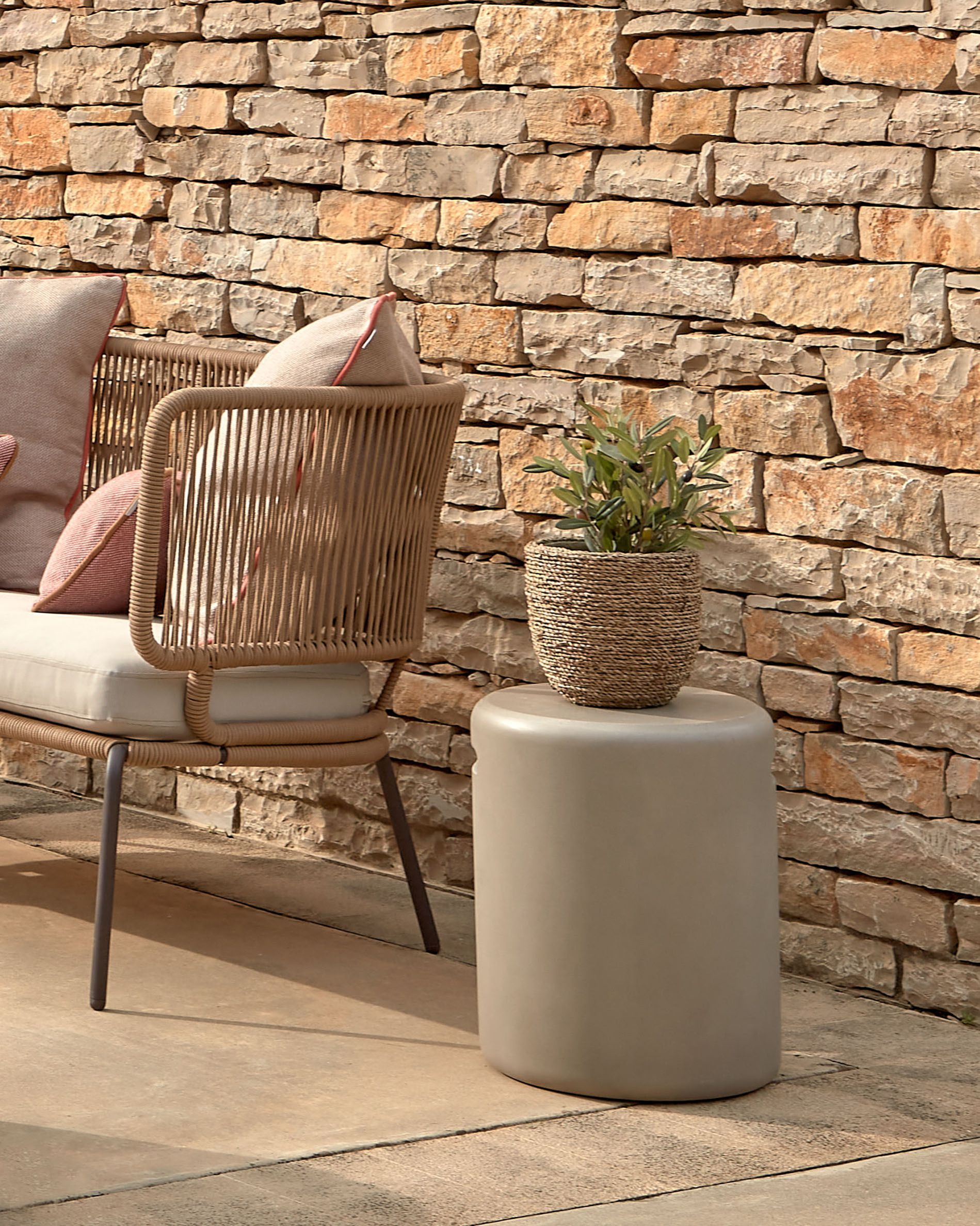 Kave Home Outdoor Bijzettafel 'Taimi' Ø35cm, kleur Grijs