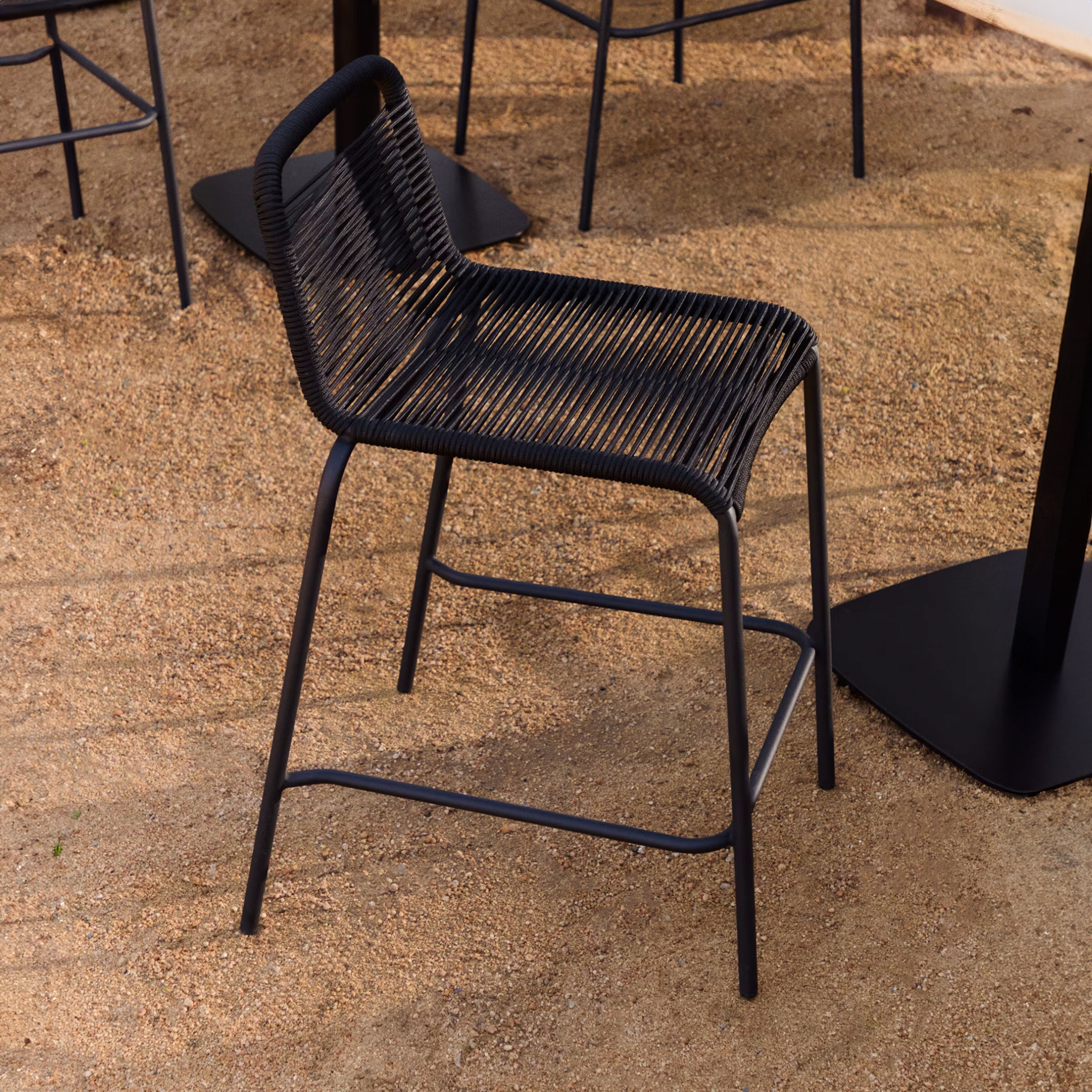 Kave Home Outdoor Barkruk Lambton - Zwart (zithoogte 62cm)