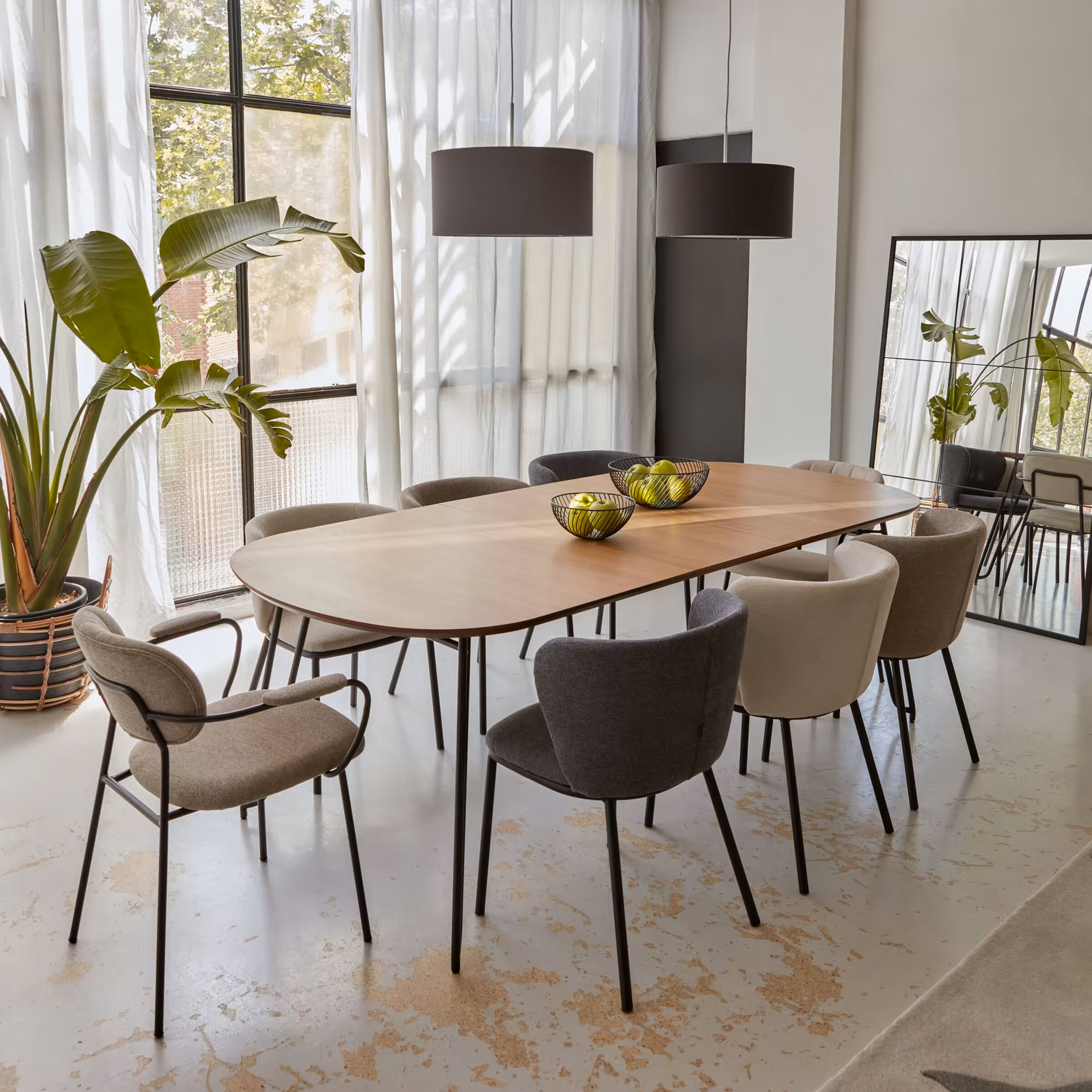 Kave Home Eetkamerstoel 'Ciselia' Chenille, kleur Lichtbruin