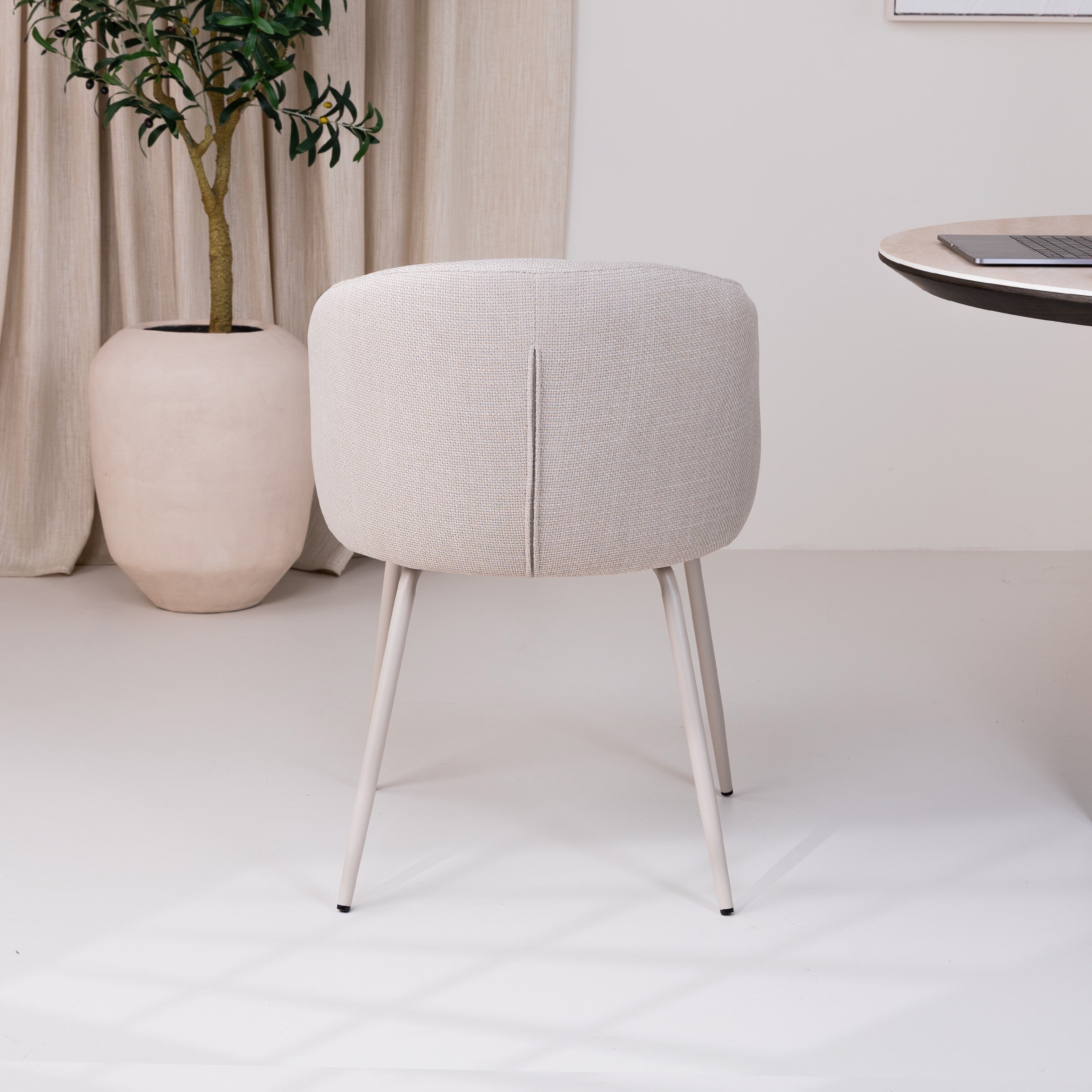Bendt Eetkamerstoel 'Cristi' Stof, kleur Beige