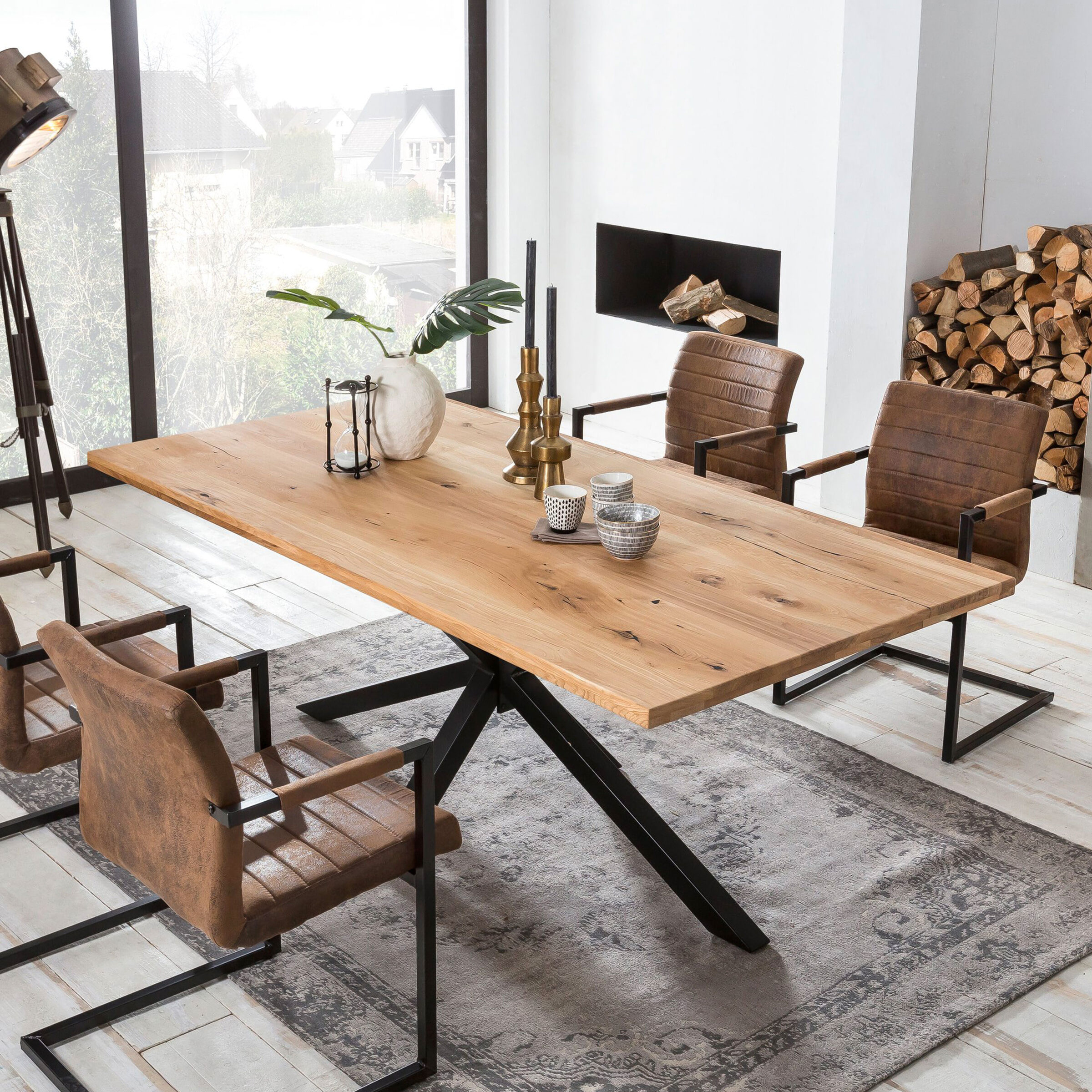 Artistiq Eettafel 'Dashawn' Eikenhout, kleur Zwart