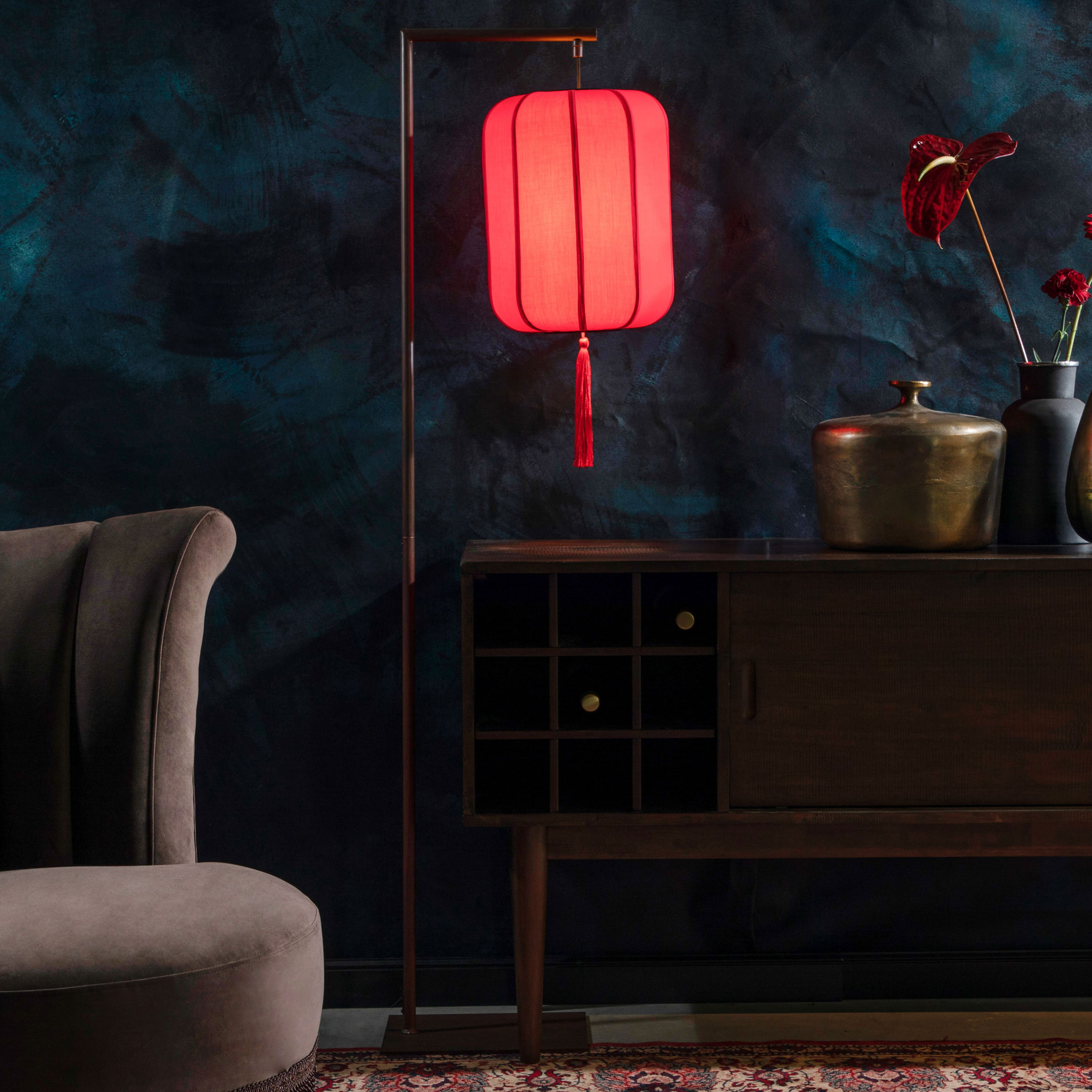 Dutchbone Vloerlamp 'Suoni' 157cm, kleur Rood Dutchbone Vloerlamp 'Suoni' 157cm, kleur Rood
