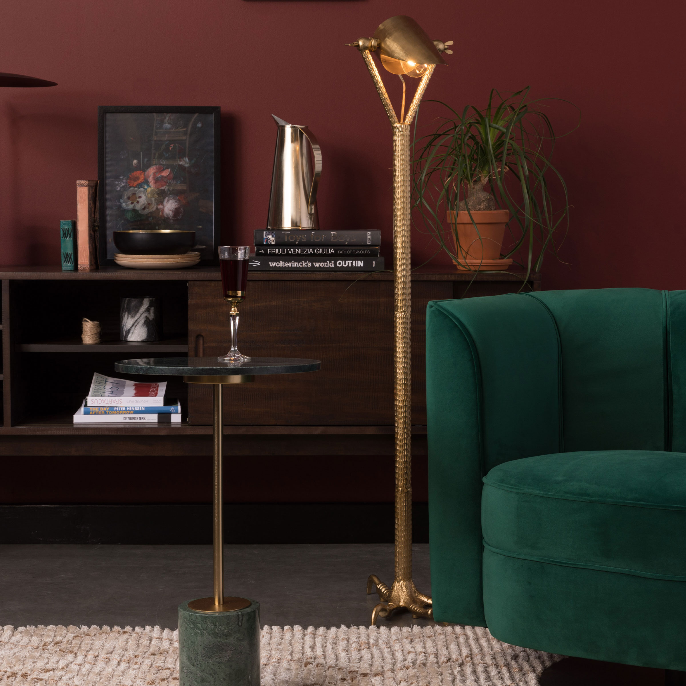 Dutchbone Vloerlamp 'Falcon' 137cm, kleur Brass Dutchbone Vloerlamp 'Falcon' 137cm, kleur Brass