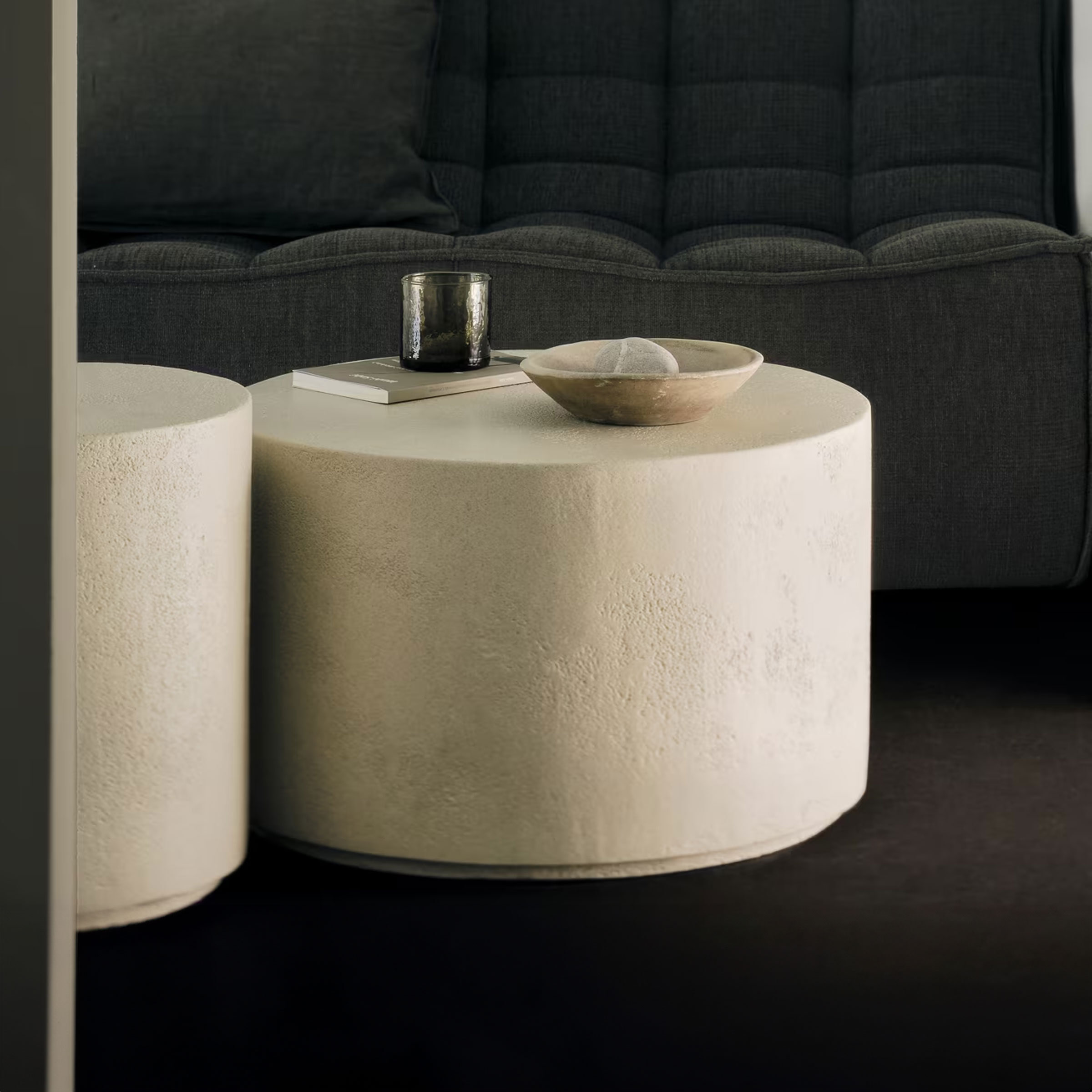 Ethnicraft Ronde Salontafel 'Elements' Microcement, kleur Off White