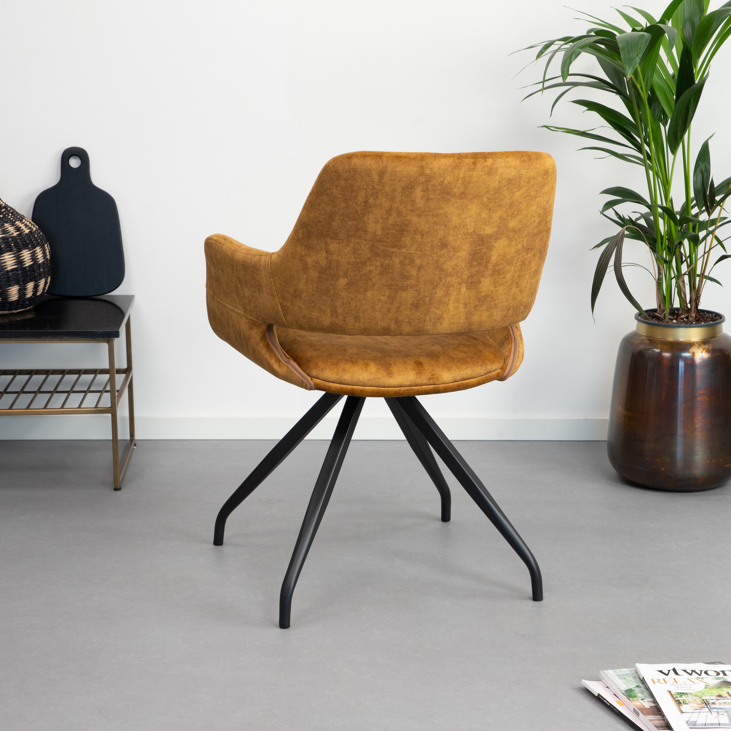 LivingFurn Eetkamerstoel 'Capp' Velvet, kleur Okergeel