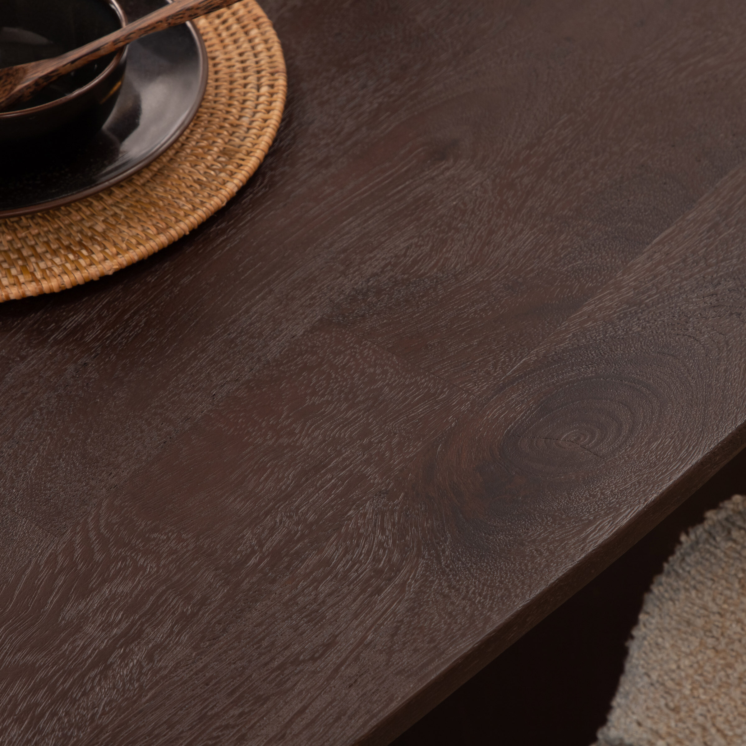 Eleonora Ovale Eettafel 'Aron' Mangohout, kleur Bruin, 300 x 110cm