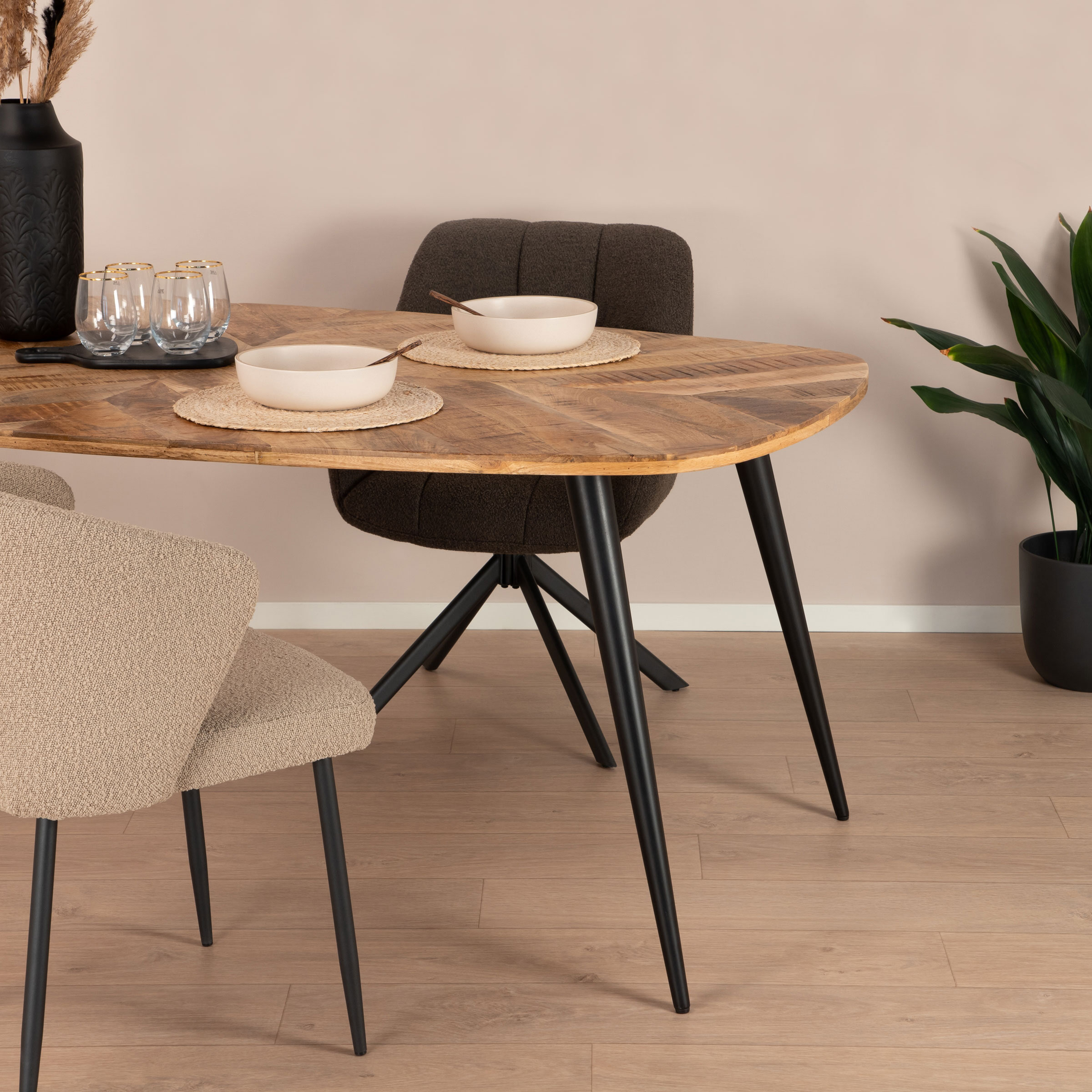 Sohome Eettafel 'Naomi' Deens ovaal, Mangohout, 240 x 110cm, kleur Naturel
