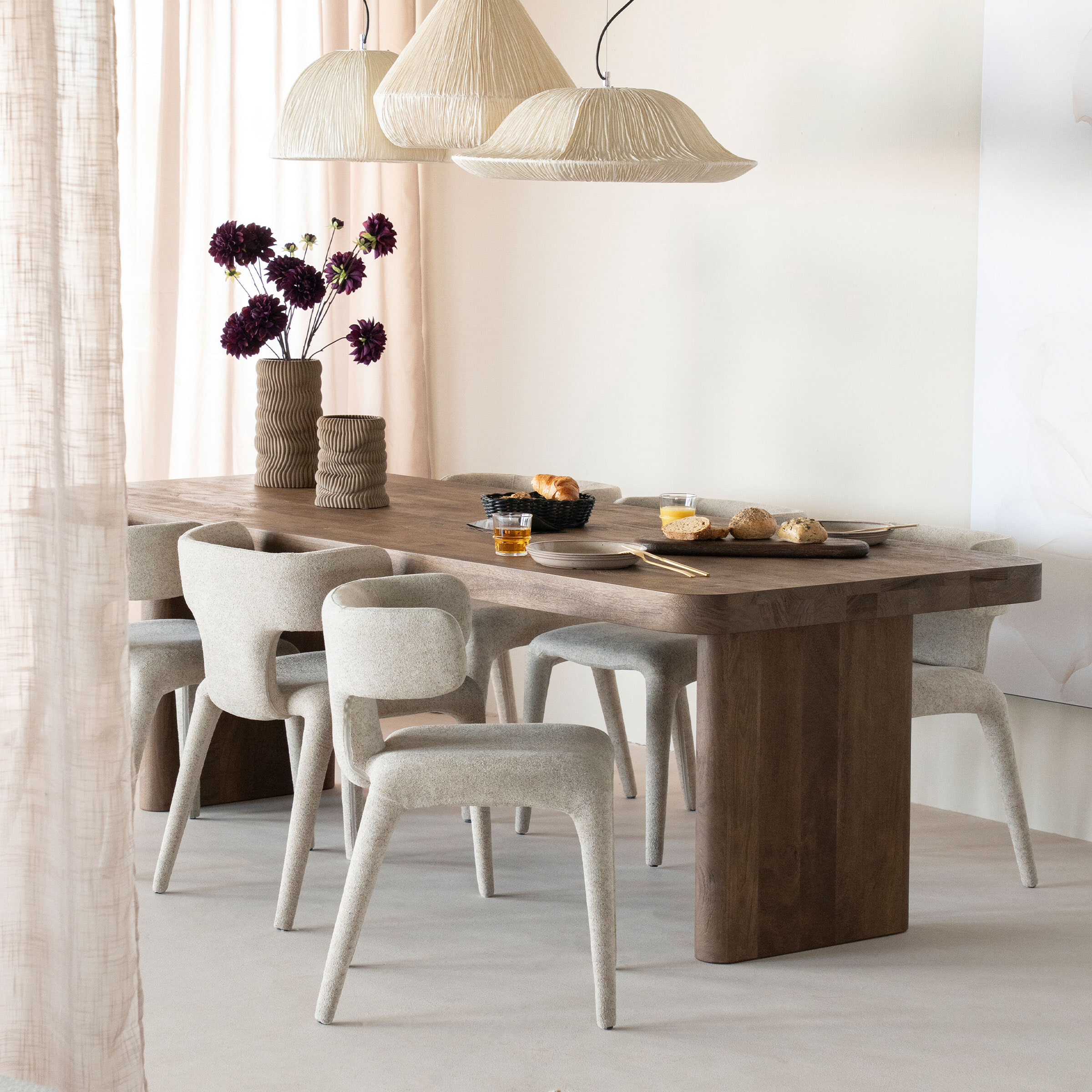 Eleonora Eettafel 'Edward' Mangohout