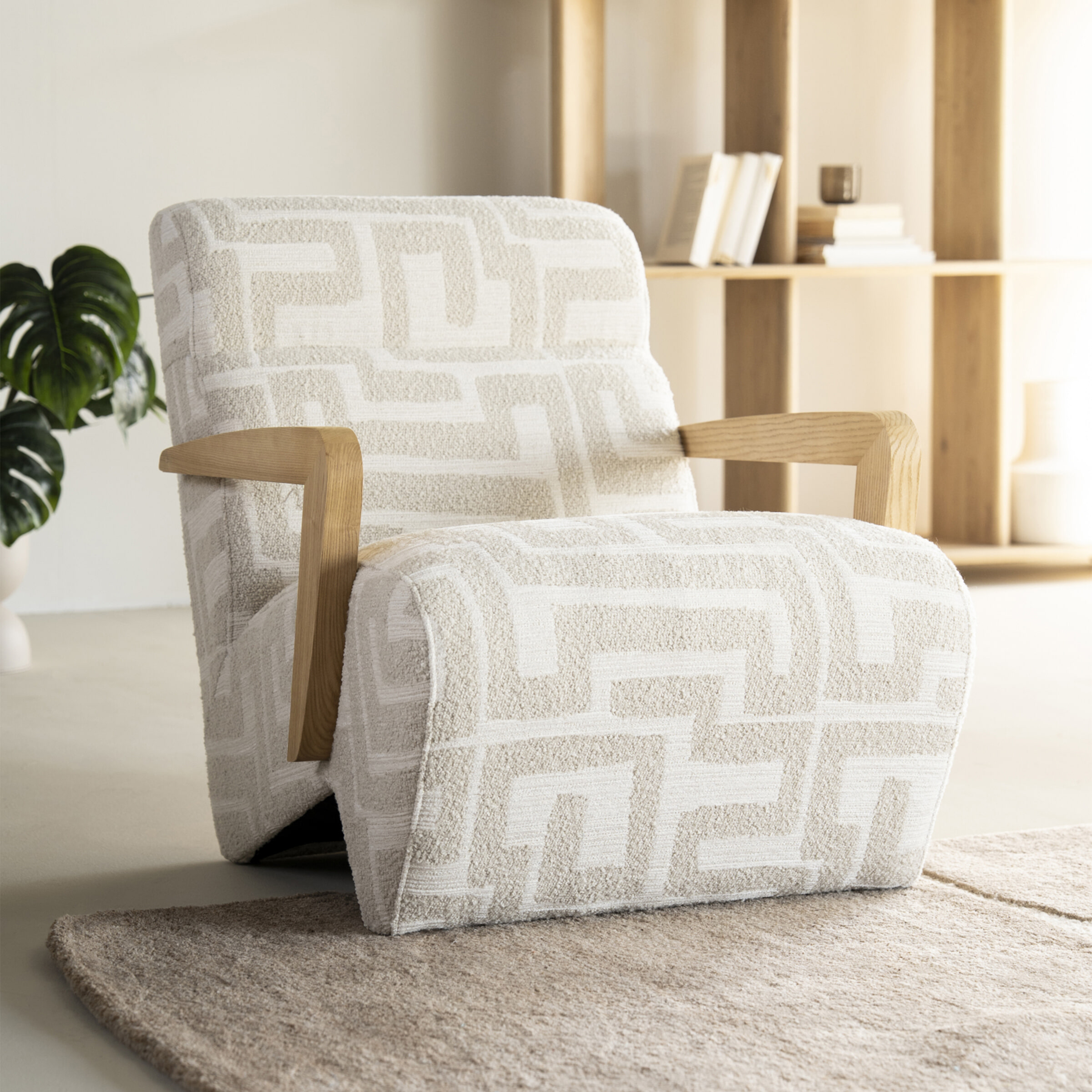 Eleonora Fauteuil 'Olek' Graffic Bouclé