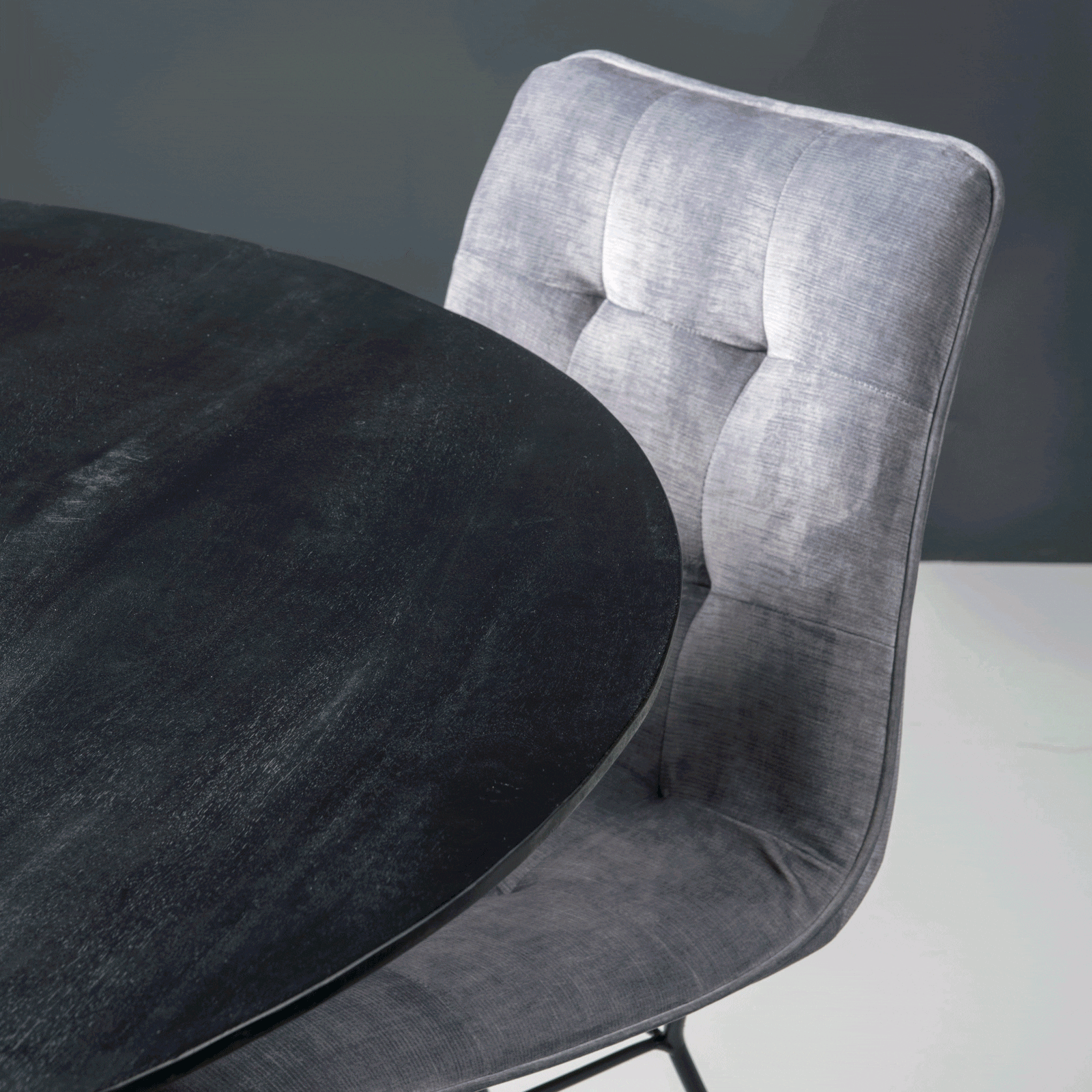 Ronde Eettafel 'Oslo' Black, Mangohout en staal, 130cm