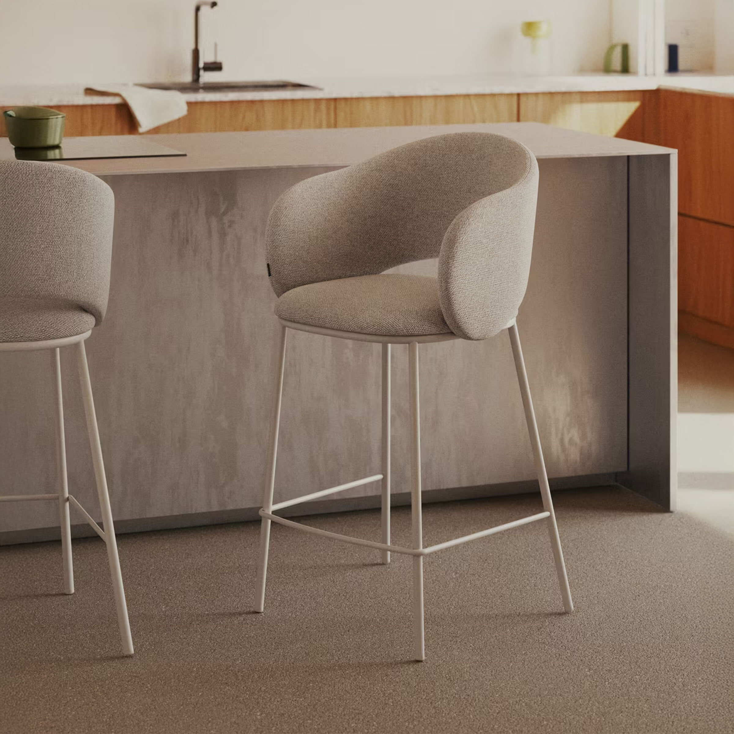 Kave Home Barkruk Maina - Beige (zithoogte 65cm)