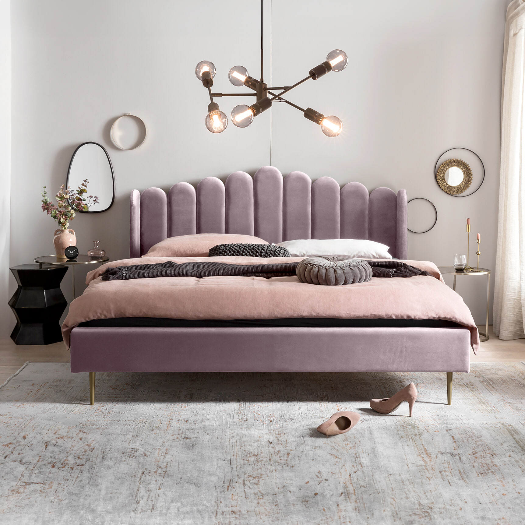 Artistiq Bed 'Harrell' Velvet, 180 x 200cm, kleur Roze