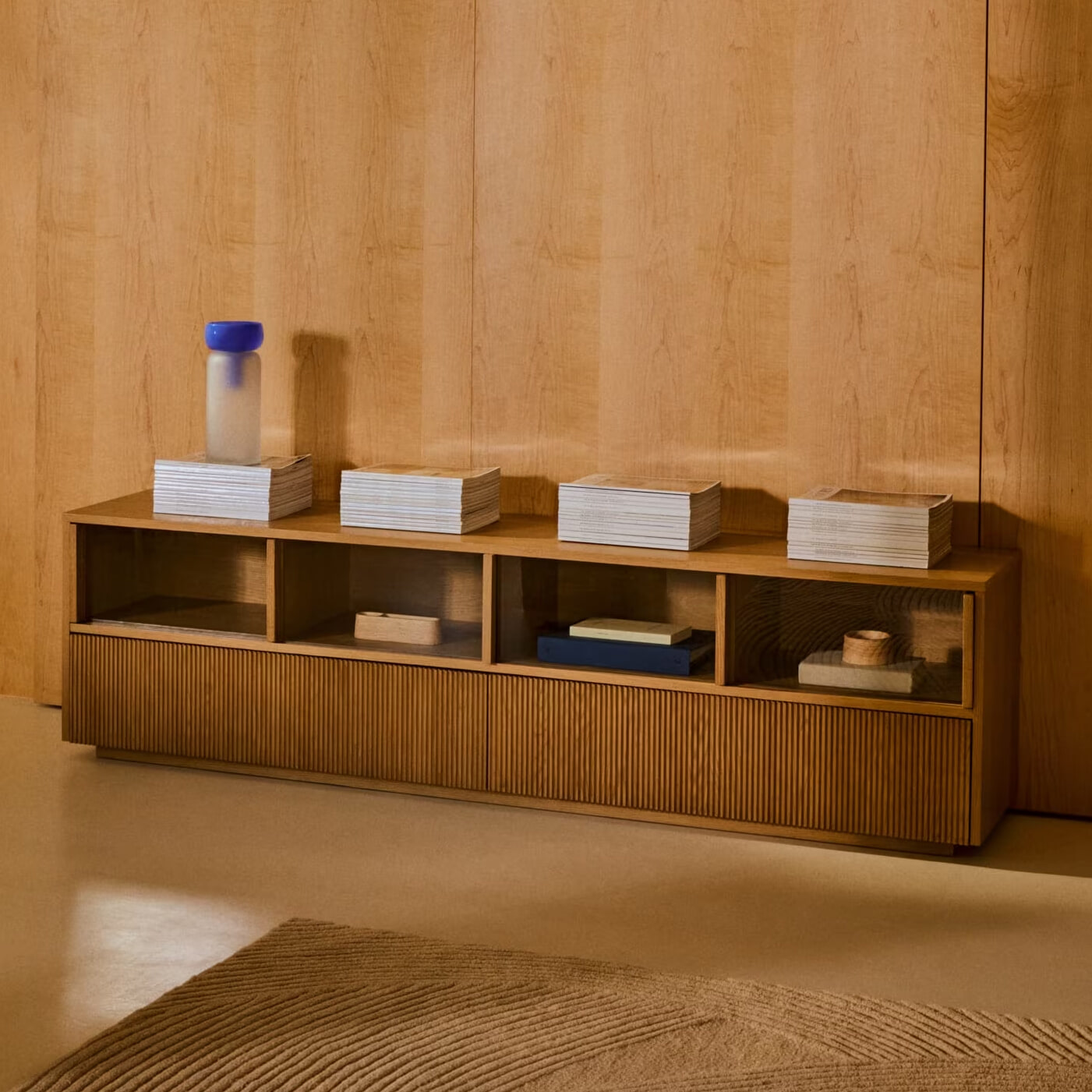 Kave Home TV-meubel Helvine Eiken en glas, 200cm - Bruin