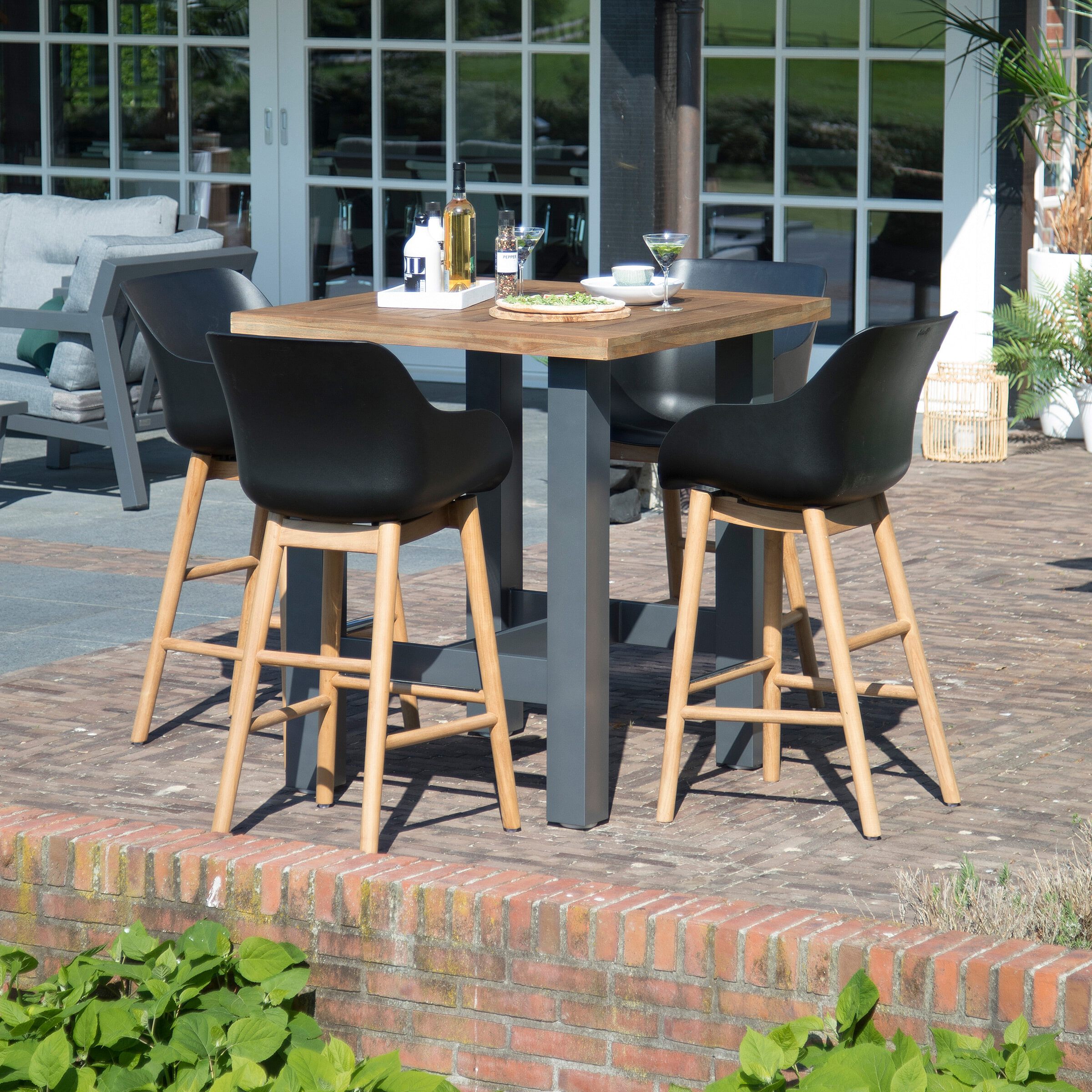 Hartman Outdoor Bartafel 'Sophie' 100 x 100cm, kleur Antraciet Hartman Outdoor Bartafel 'Sophie' 100 x 100cm, kleur Antraciet