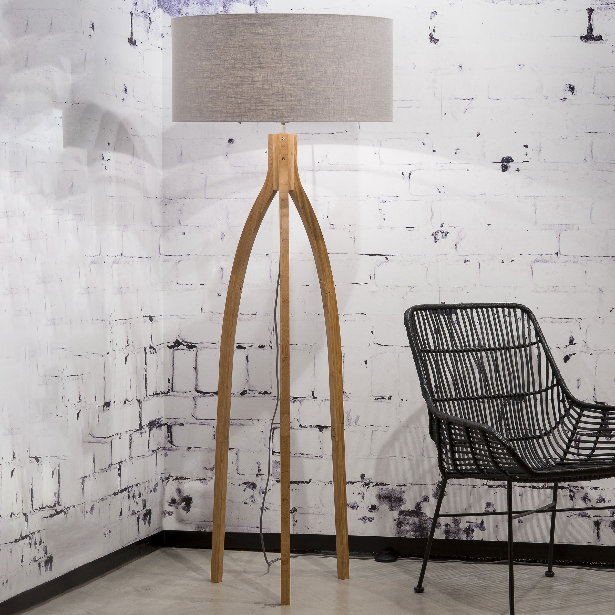 Good&Mojo Vloerlamp 'Annapurna' Bamboe en Eco linnen, kleur Lichtgrijs