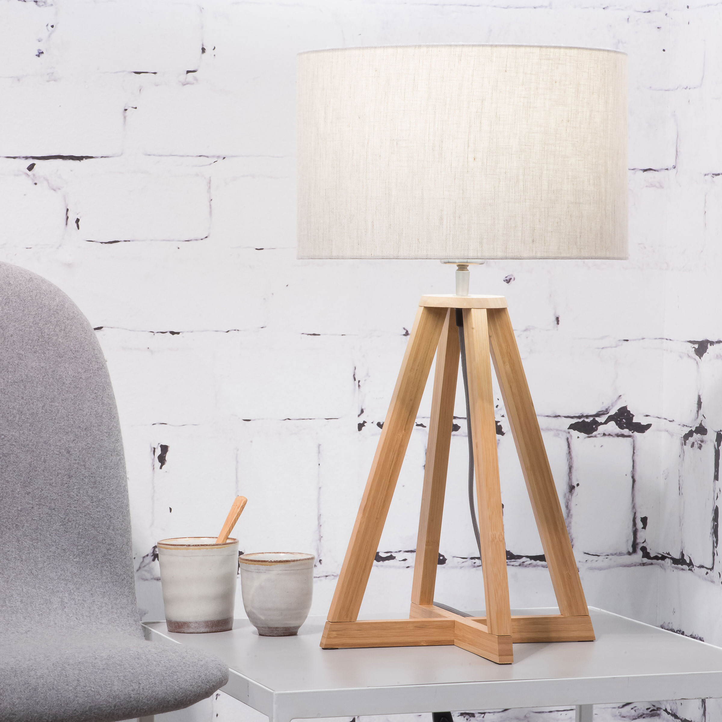 Op Trapstoel: Alles voor de inrichtng van uw woning is alles over meubelen te vinden: waaronder meubelpartner en specifiek Good&Mojo Tafellamp Everest Bamboe en Eco linnen, kleur Beige (GoodMojo-Tafellamp-Everest-Bamboe-en-Eco-linnen-kleur-Beige70251)