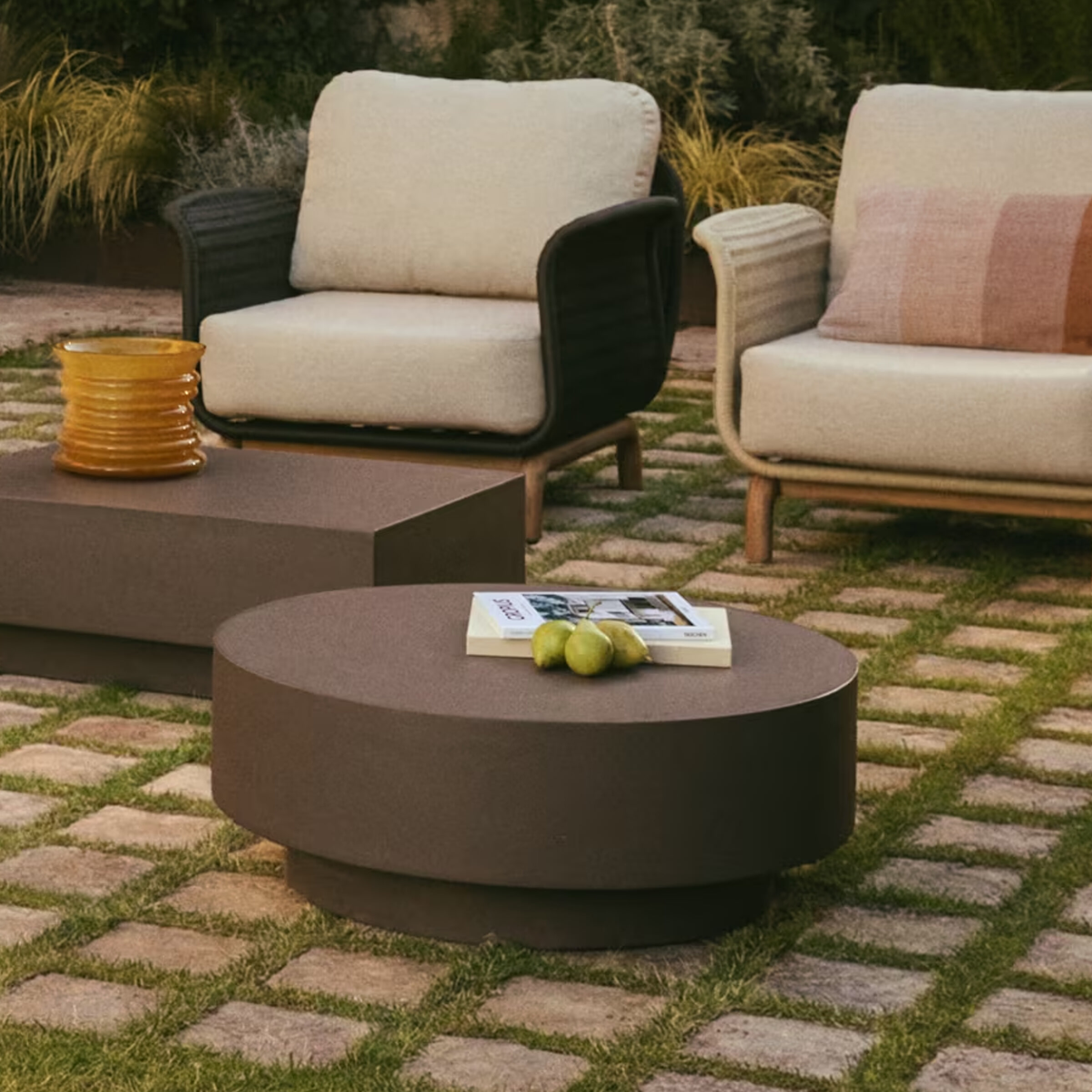 Kave Home Ronde Salontafel 'Garbet' Cement, 80cm, kleur Bruin