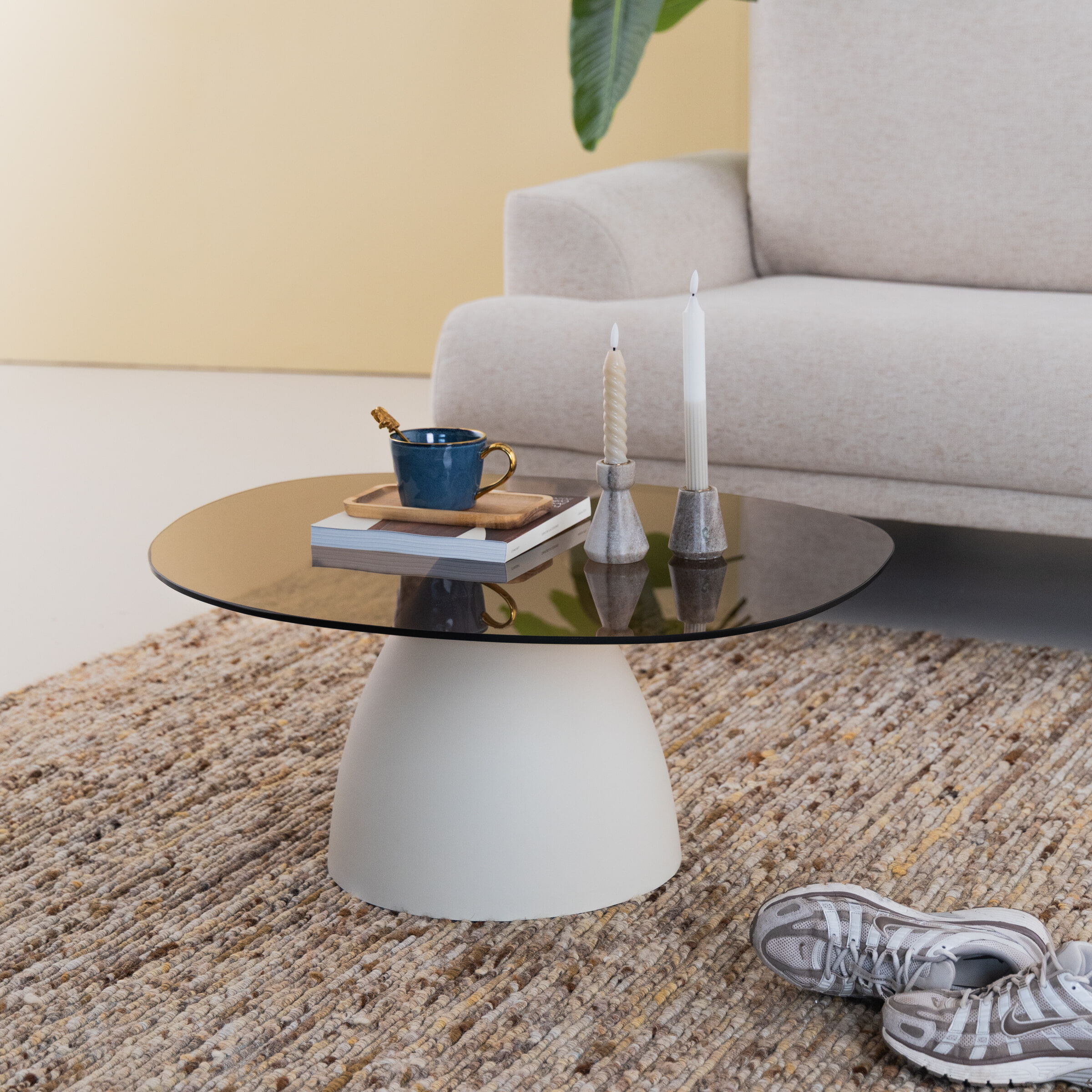 Sohome Organische Salontafel Jacky Glas en betonlook, 86 x 76cm - Beige