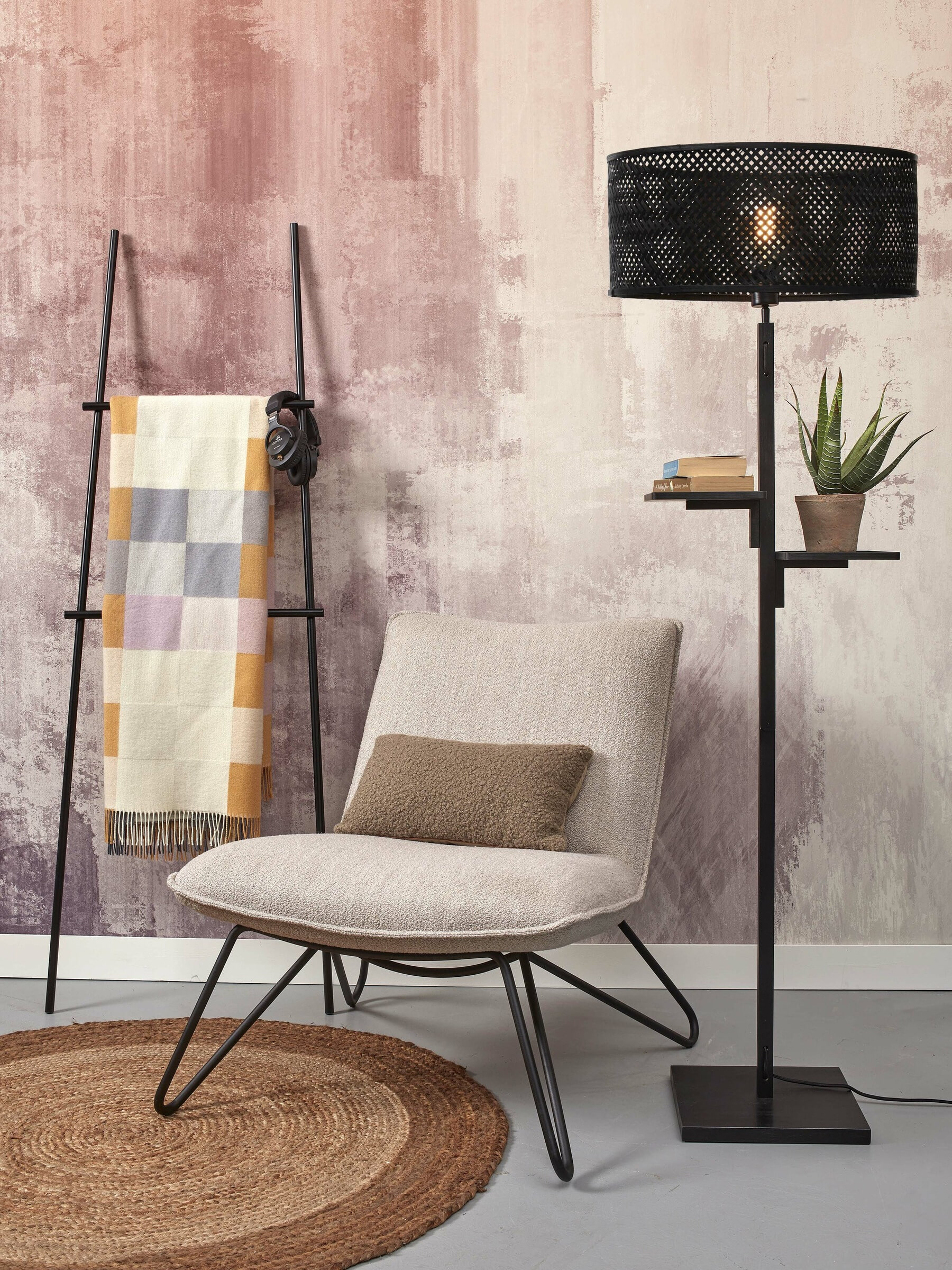 GOOD&MOJO Vloerlamp 'Java' Met 2 plankjes, Bamboe, 158cm, kleur Zwart