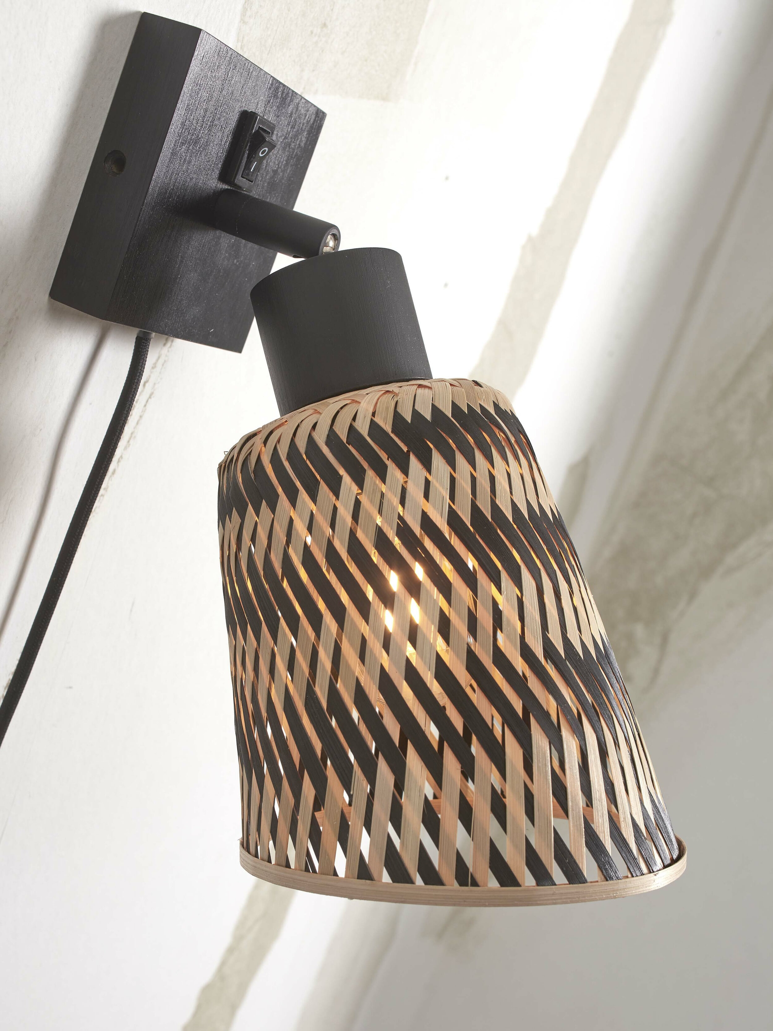 GOOD&MOJO Wandlamp 'Java' Bamboe, kleur Zwart/Naturel
