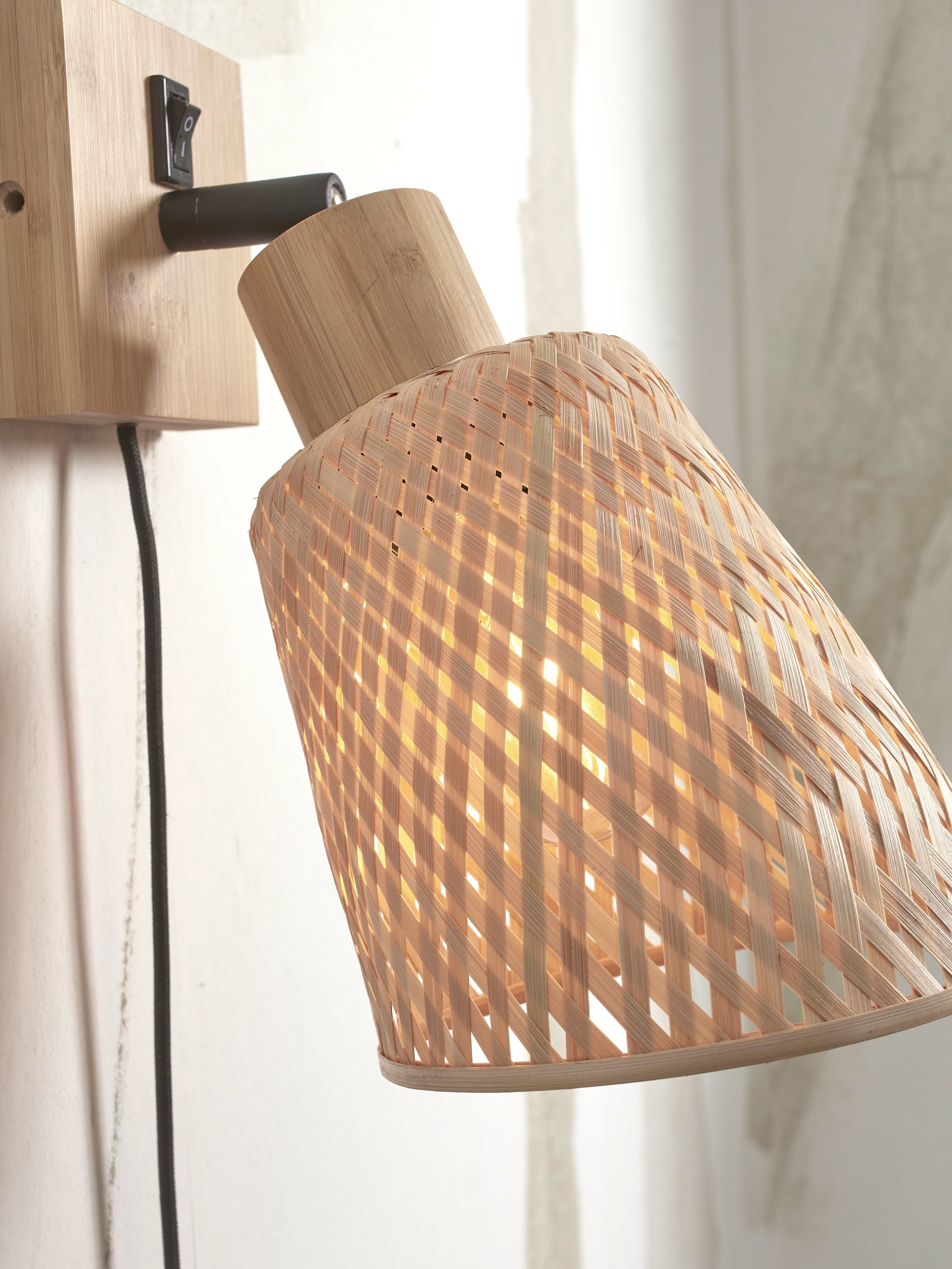GOOD&MOJO Wandlamp 'Java' Bamboe, kleur Naturel/Zwart