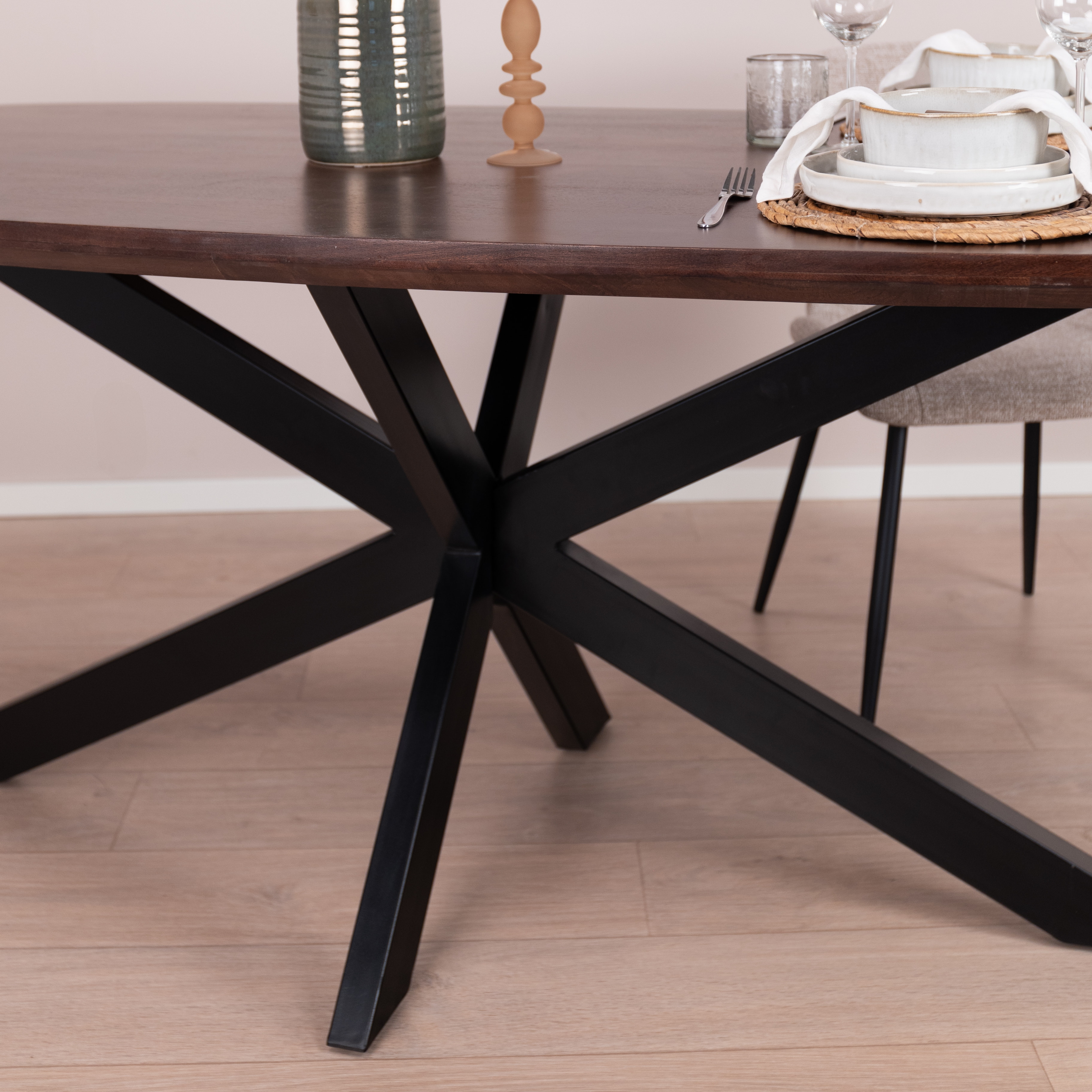 Livingfurn Deens Ovale Eettafel 'Jesper' Mangohout, 180 x 90cm