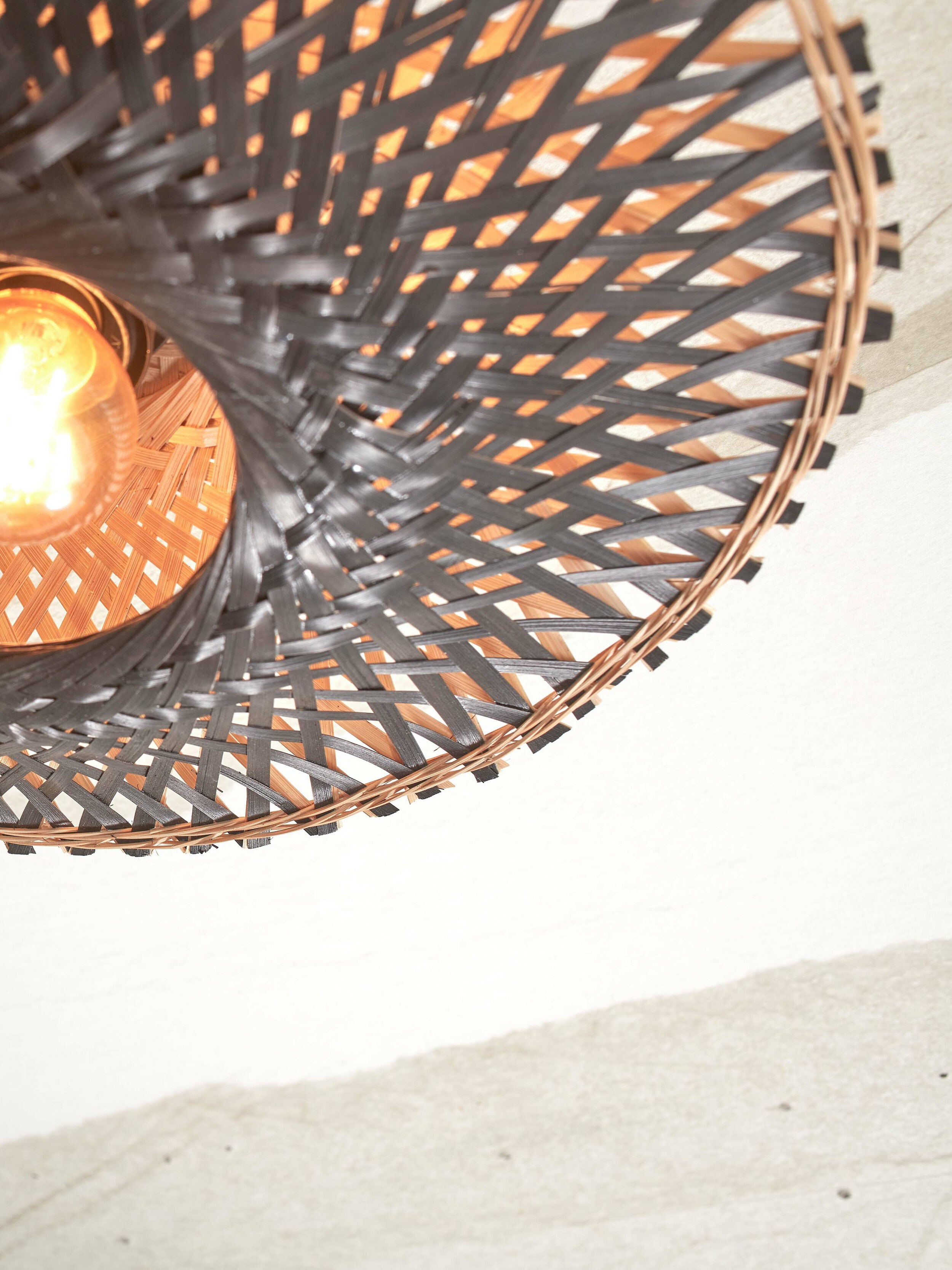 GOOD&MOJO Plafondlamp 'Kalimantan' Bamboe, 30cm, kleur Zwart/Naturel
