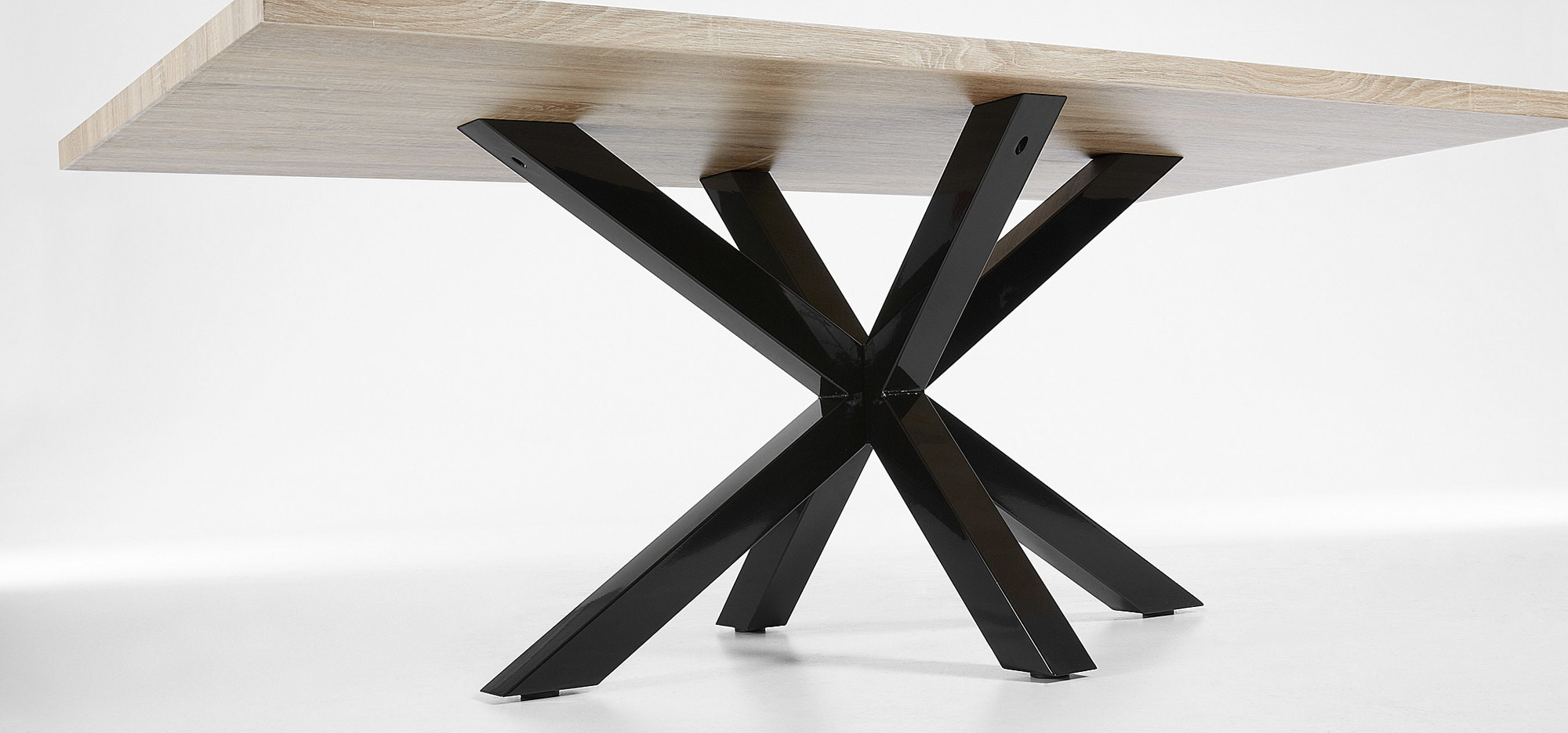 Kave Home Eettafel 'Argo' Zwart/Eiken, 200 x 100cm