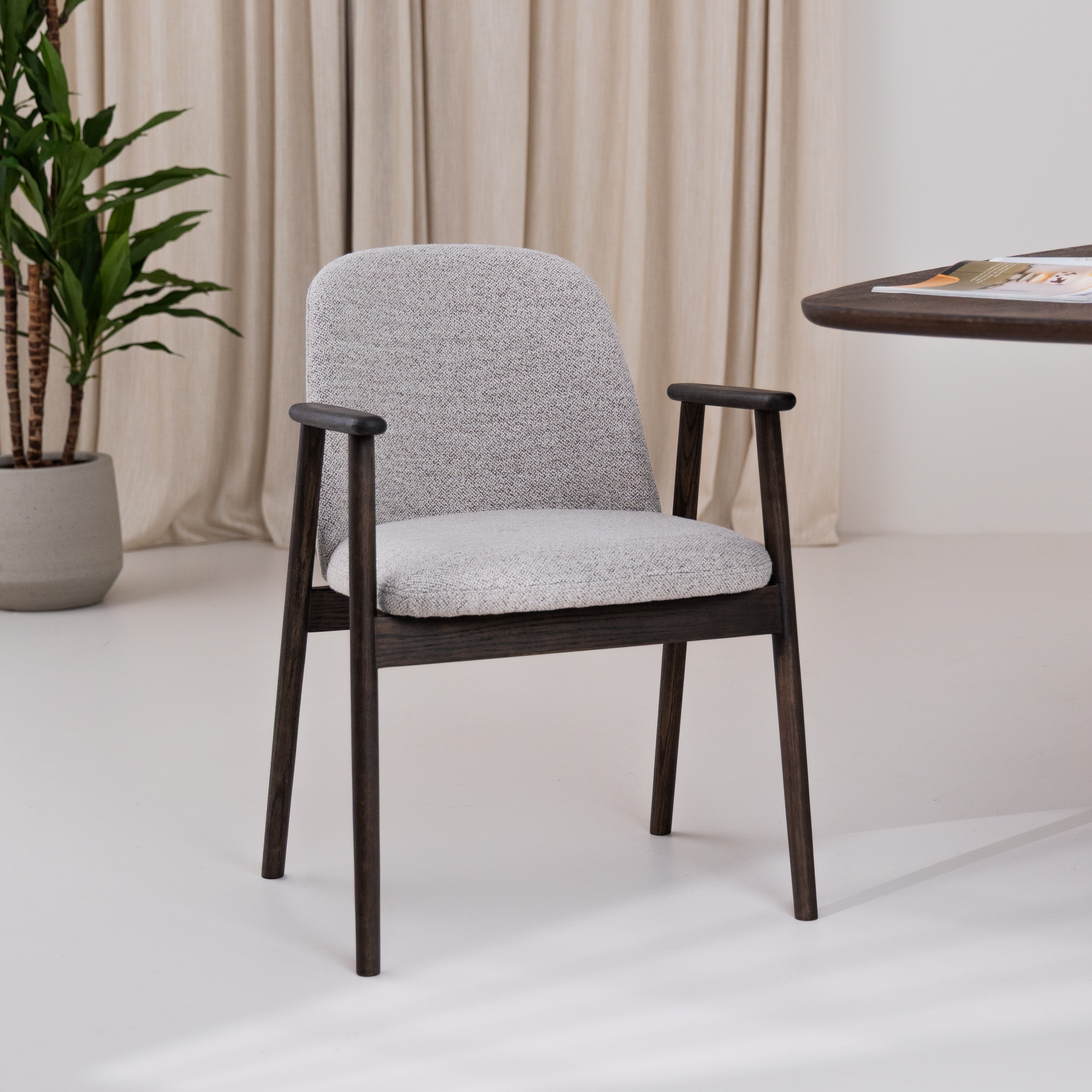 Bendt Eetkamerstoel Kenzo Bouclé - Beige / Gerookt eiken