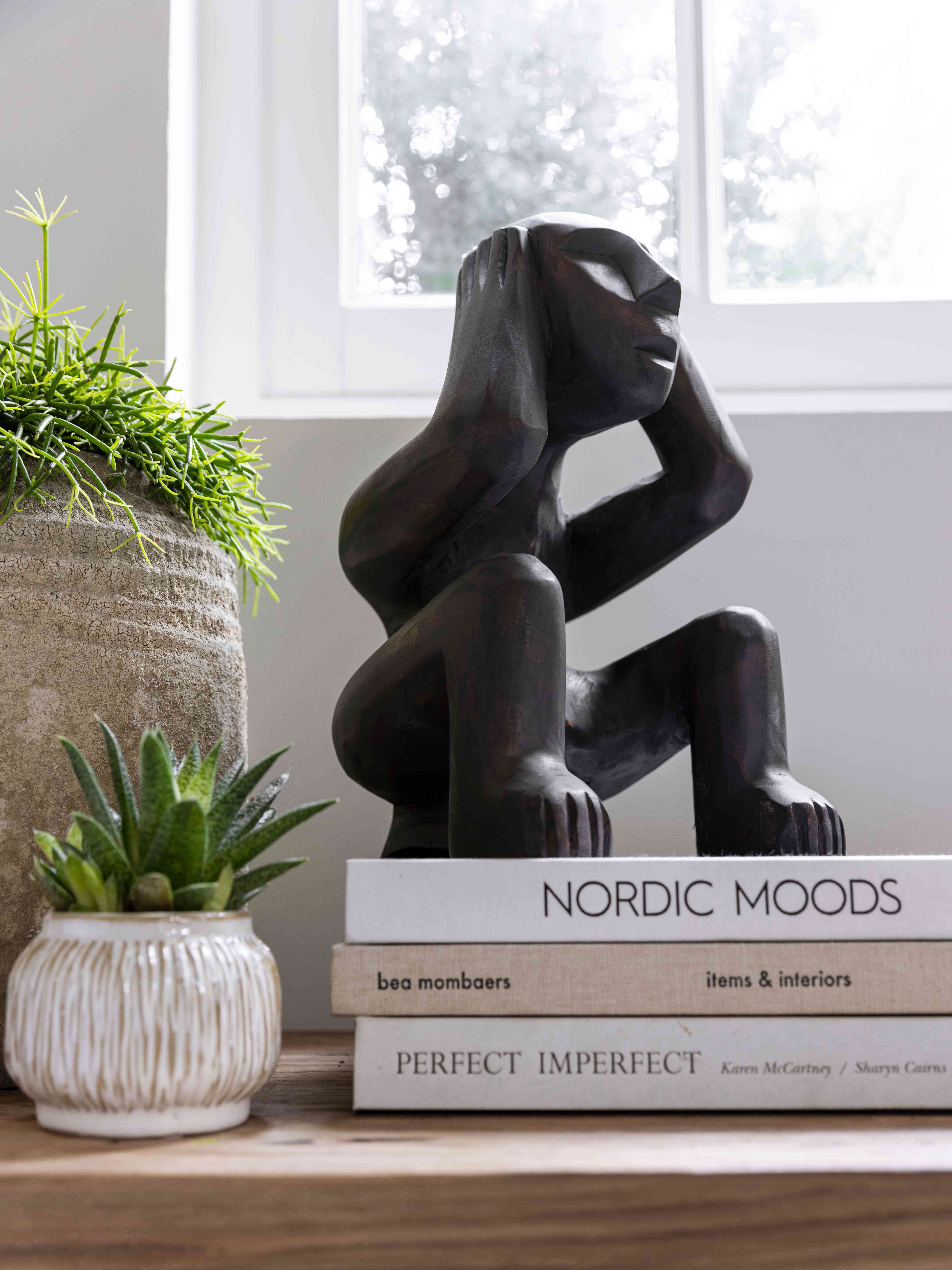 MUST Living Ornament 'Hear Nothing' Mahoniehout