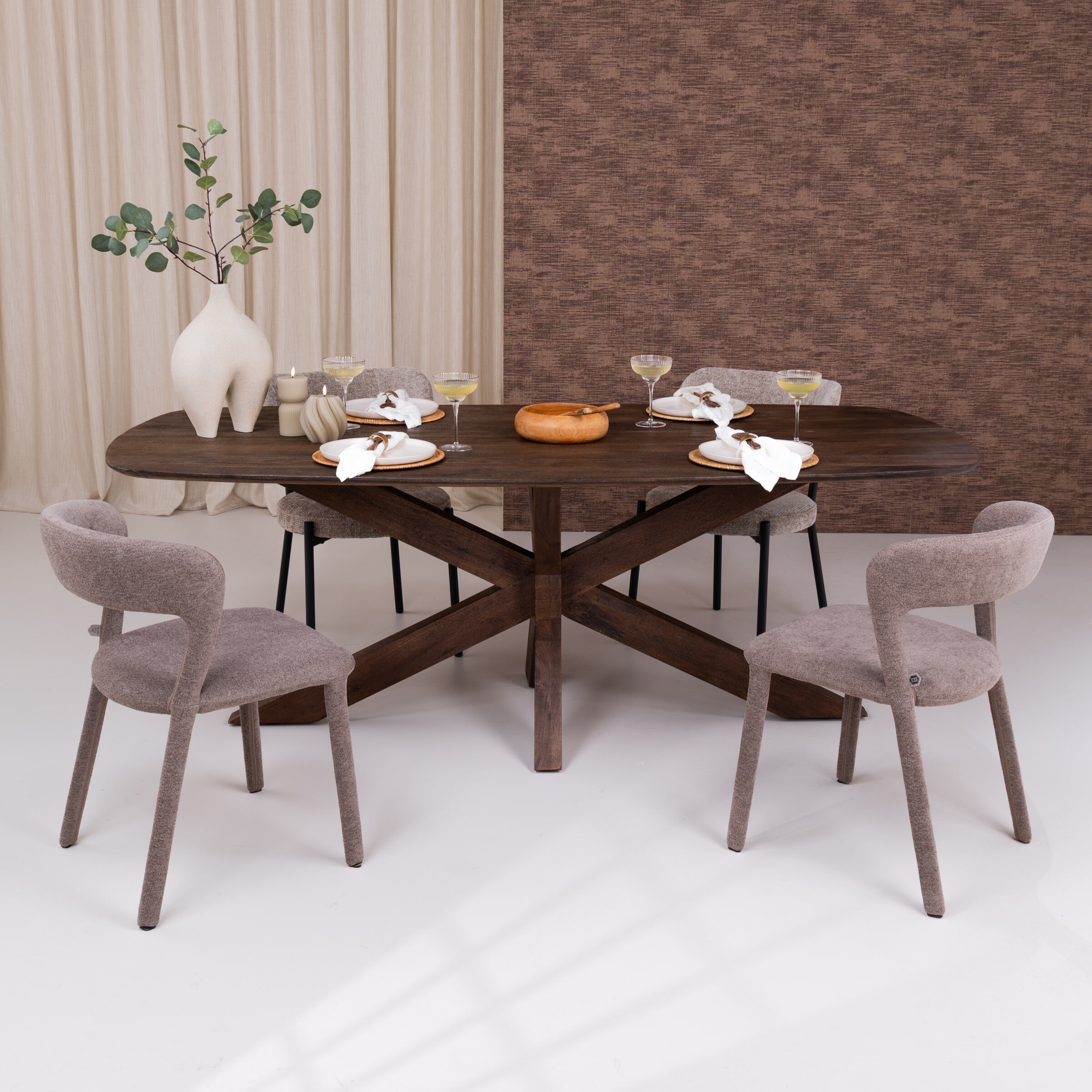 Sohome Deens Ovale Eettafel 'Lowen' Mangohout