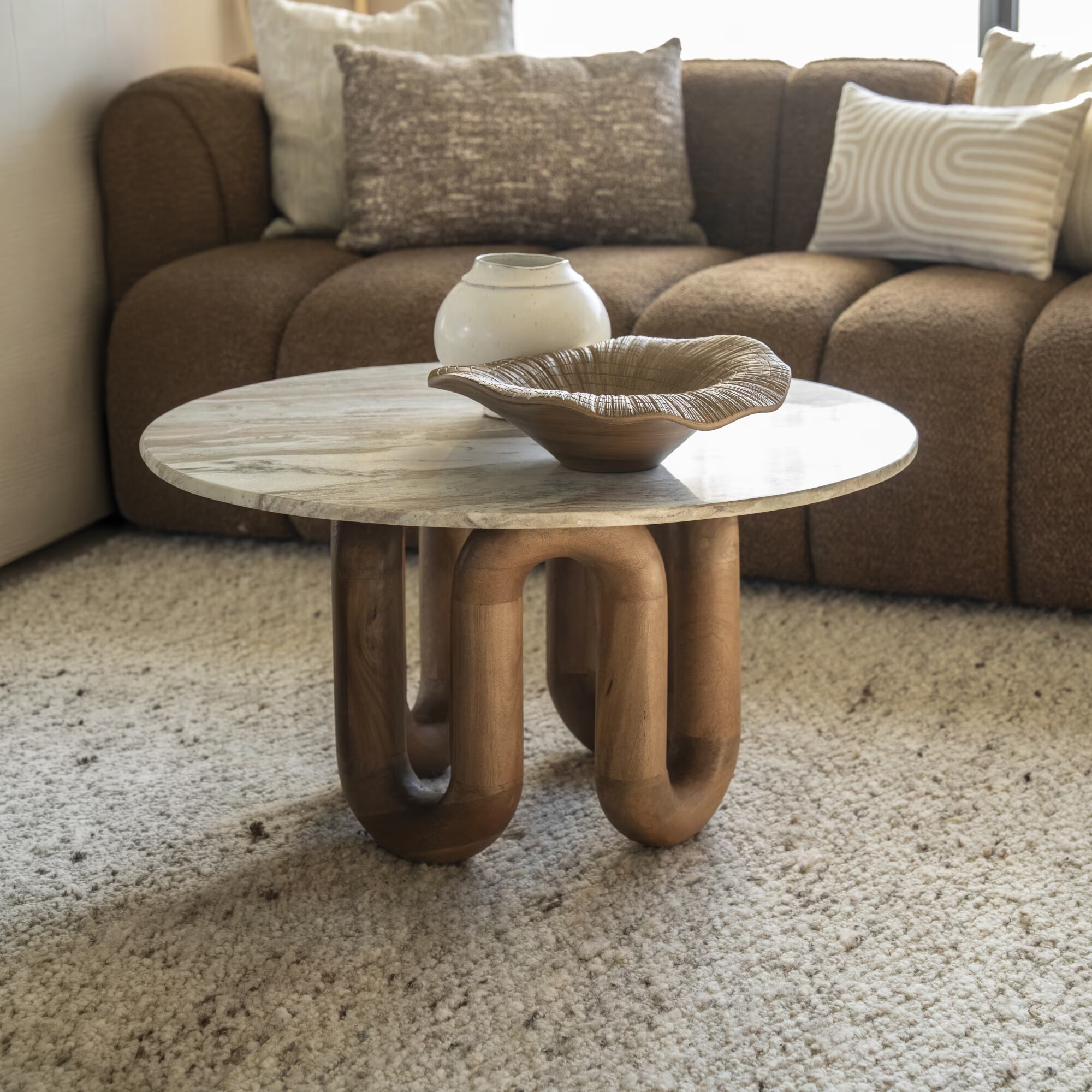 By-Boo Ronde Salontafel 'LoopStone' Marmer en mangohout, 80cm