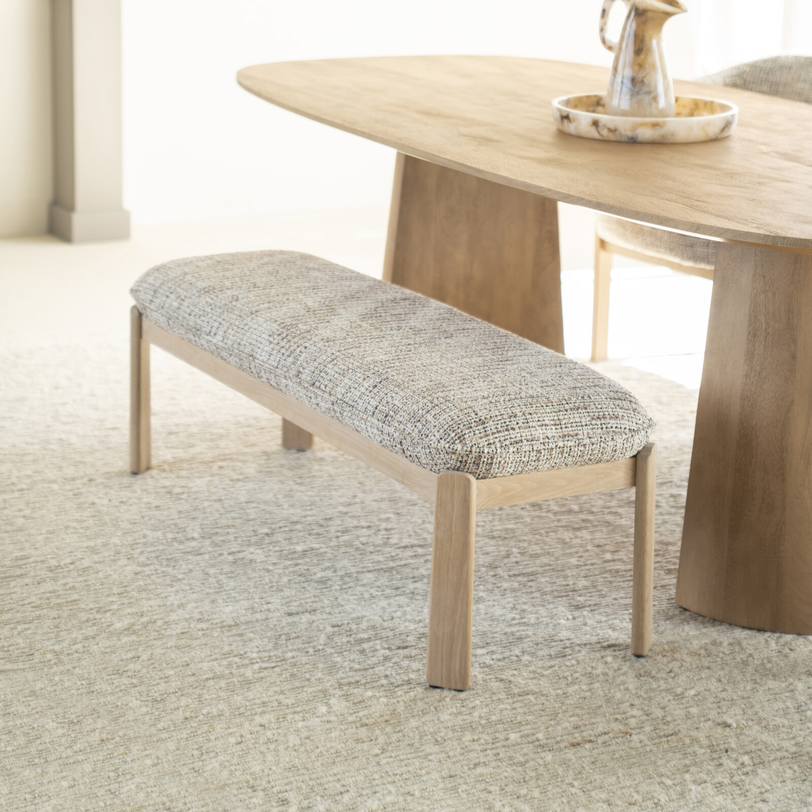 Eleonora Bankje 'Lottie' Geweven stof en eikenhout, kleur Taupe