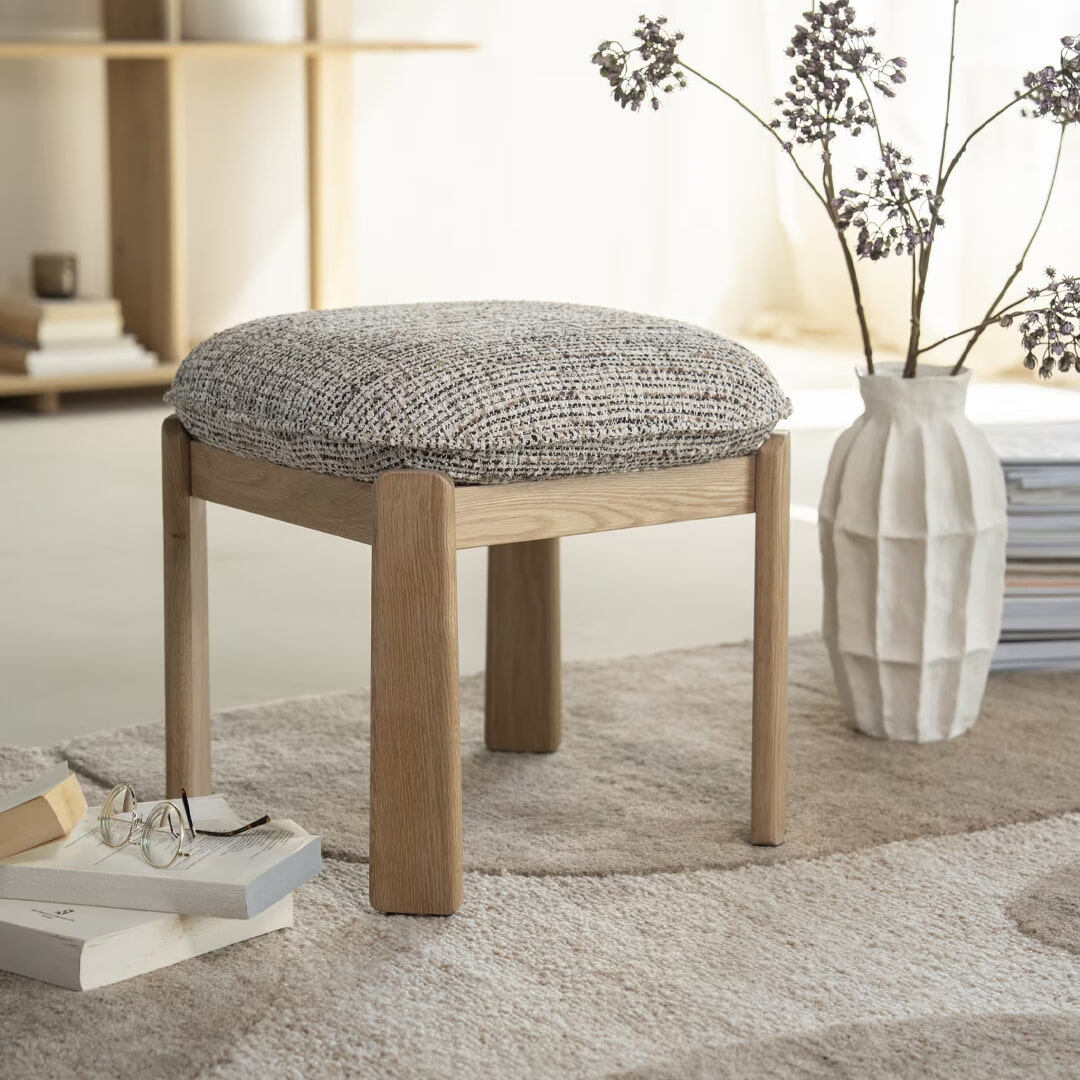 Eleonora Kruk 'Lottie' Geweven stof en eikenhout, kleur Taupe