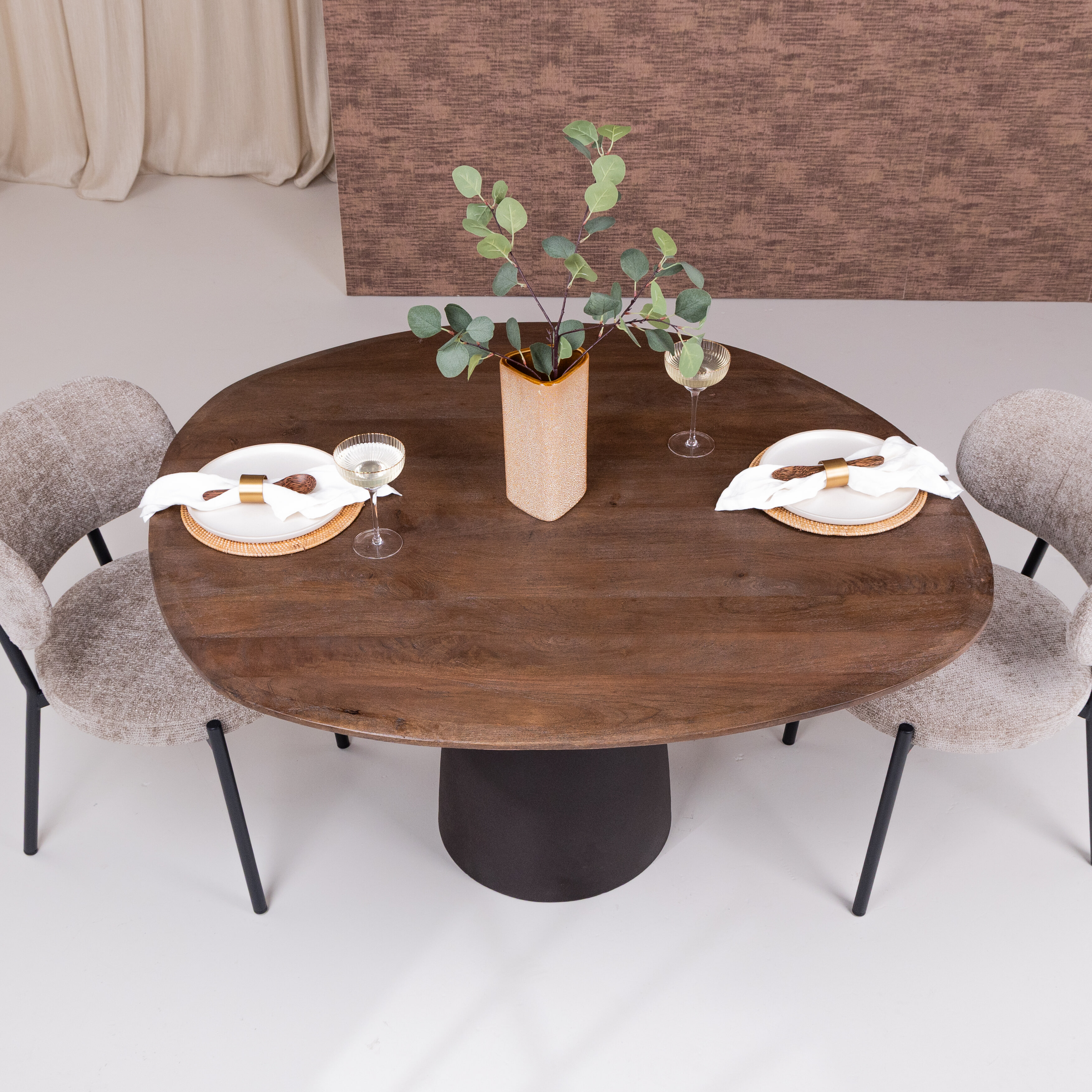 Sohome Organische Eettafel 'Madin' Mangohout, 140cm, kleur Espresso