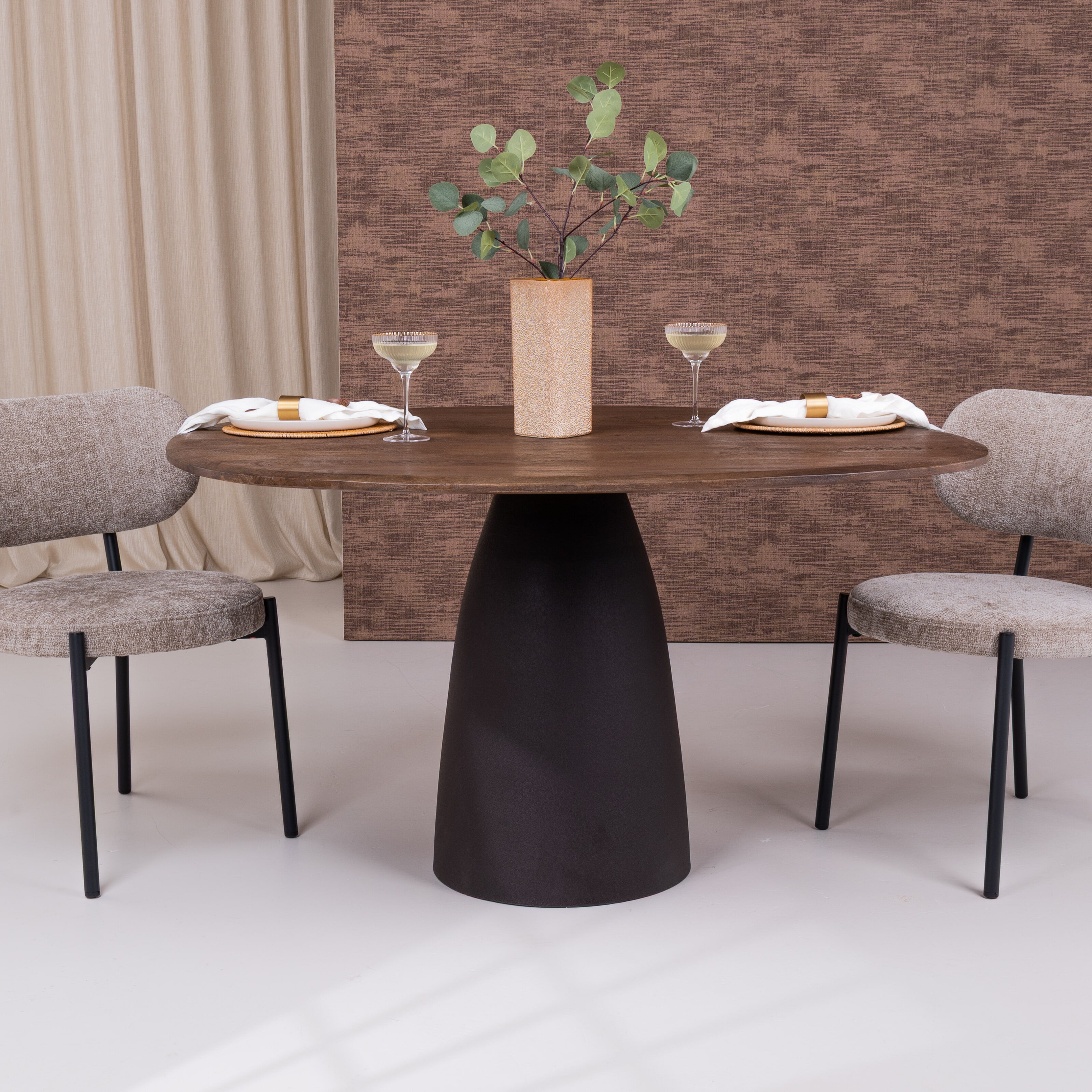 Sohome Organische Eettafel 'Madin' Mangohout, 140cm, kleur Espresso