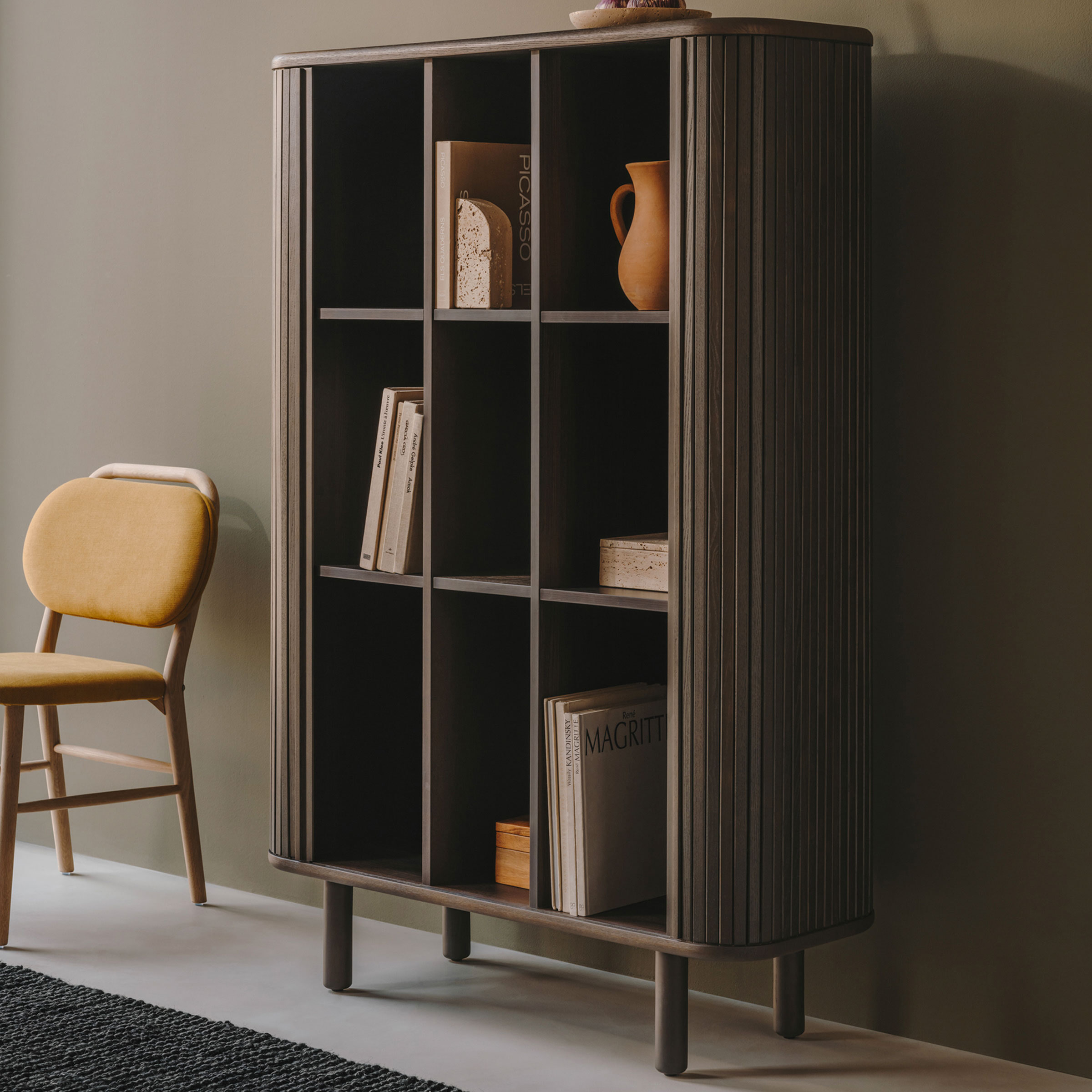 Kave Home Opbergkast Mailen Essenhout, 140 x 110cm - Donkerbruin