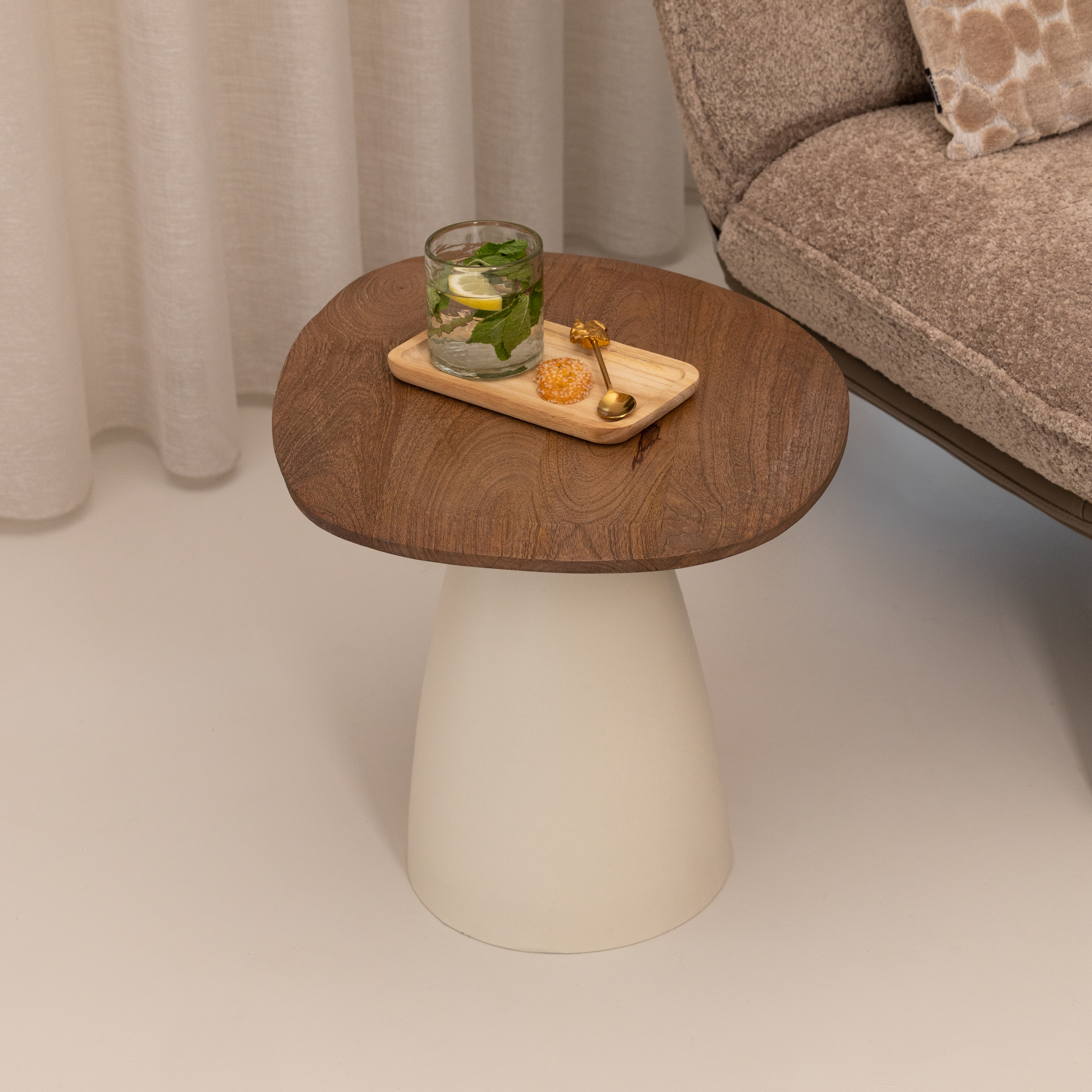 Sohome Organische Bijzettafel 'Madin' Mangohout, 50cm