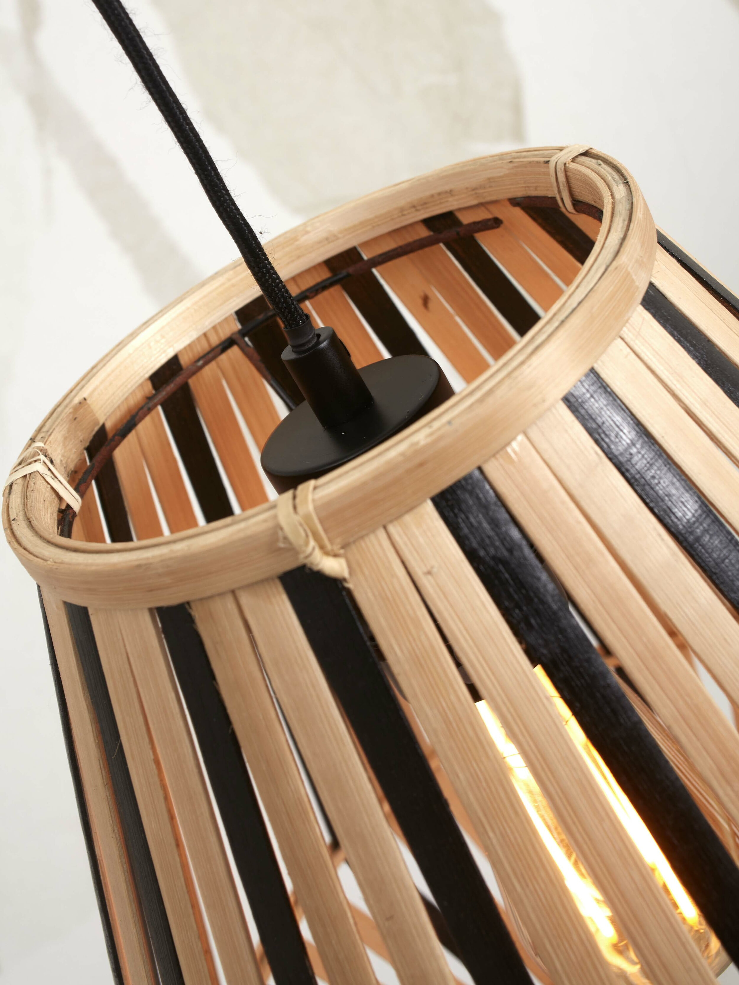 GOOD&MOJO Vloerlamp 'Merapi' Bamboe, 150cm, kleur Naturel/Zwart
