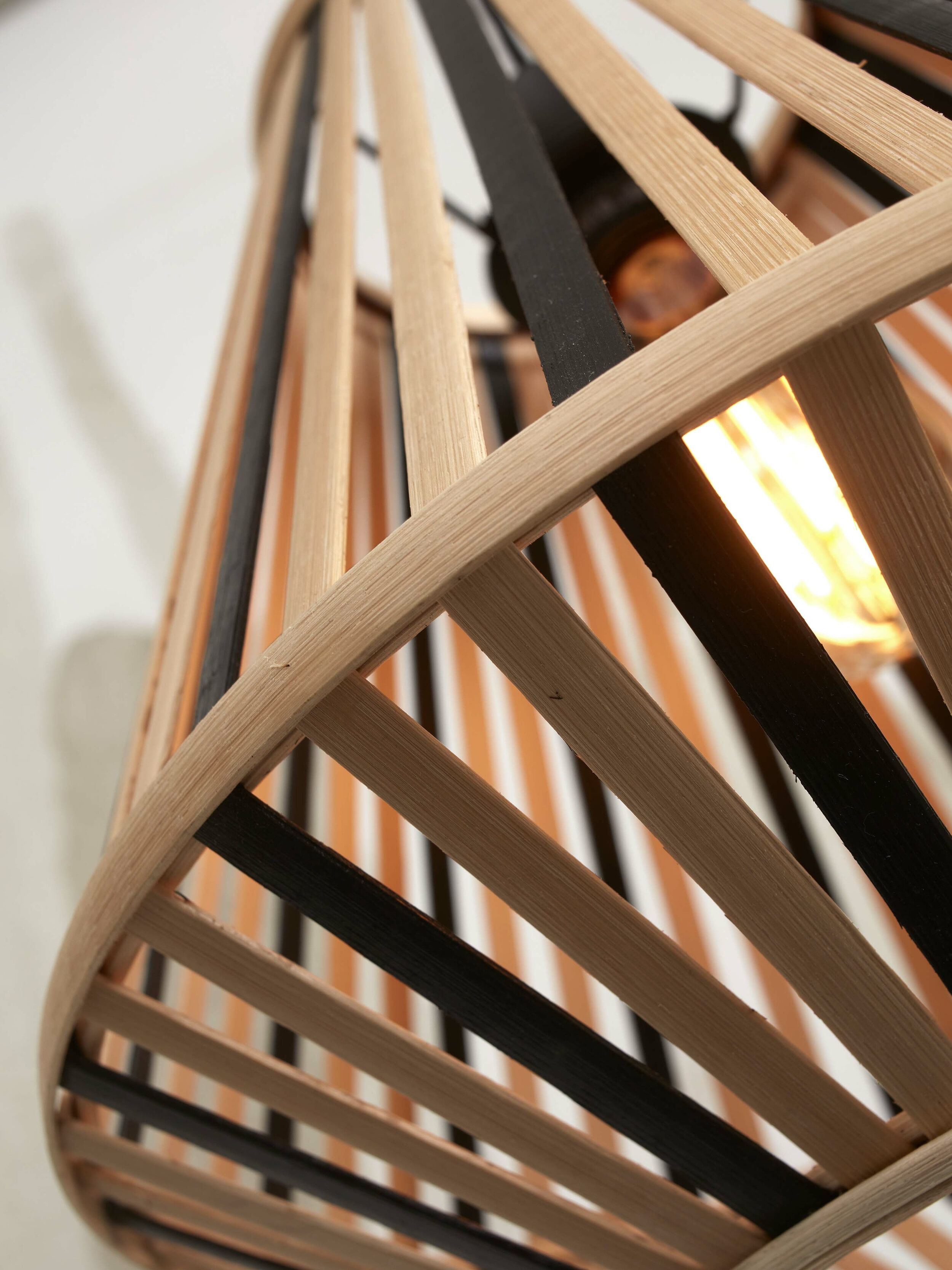 GOOD&MOJO Vloerlamp 'Merapi' Bamboe, 150cm, kleur Naturel/Zwart