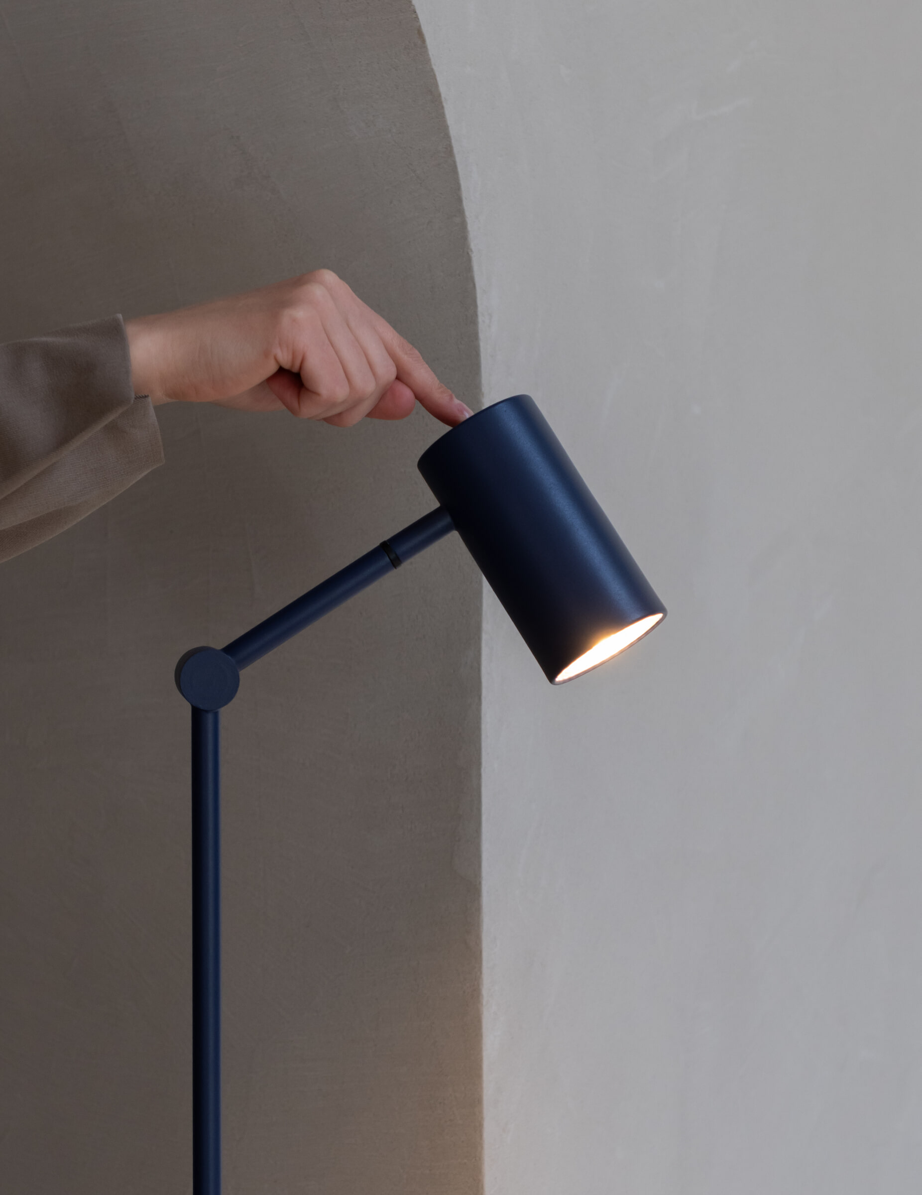 its about RoMi Vloerlamp 'Montreux' 150cm, kleur Donkerblauw