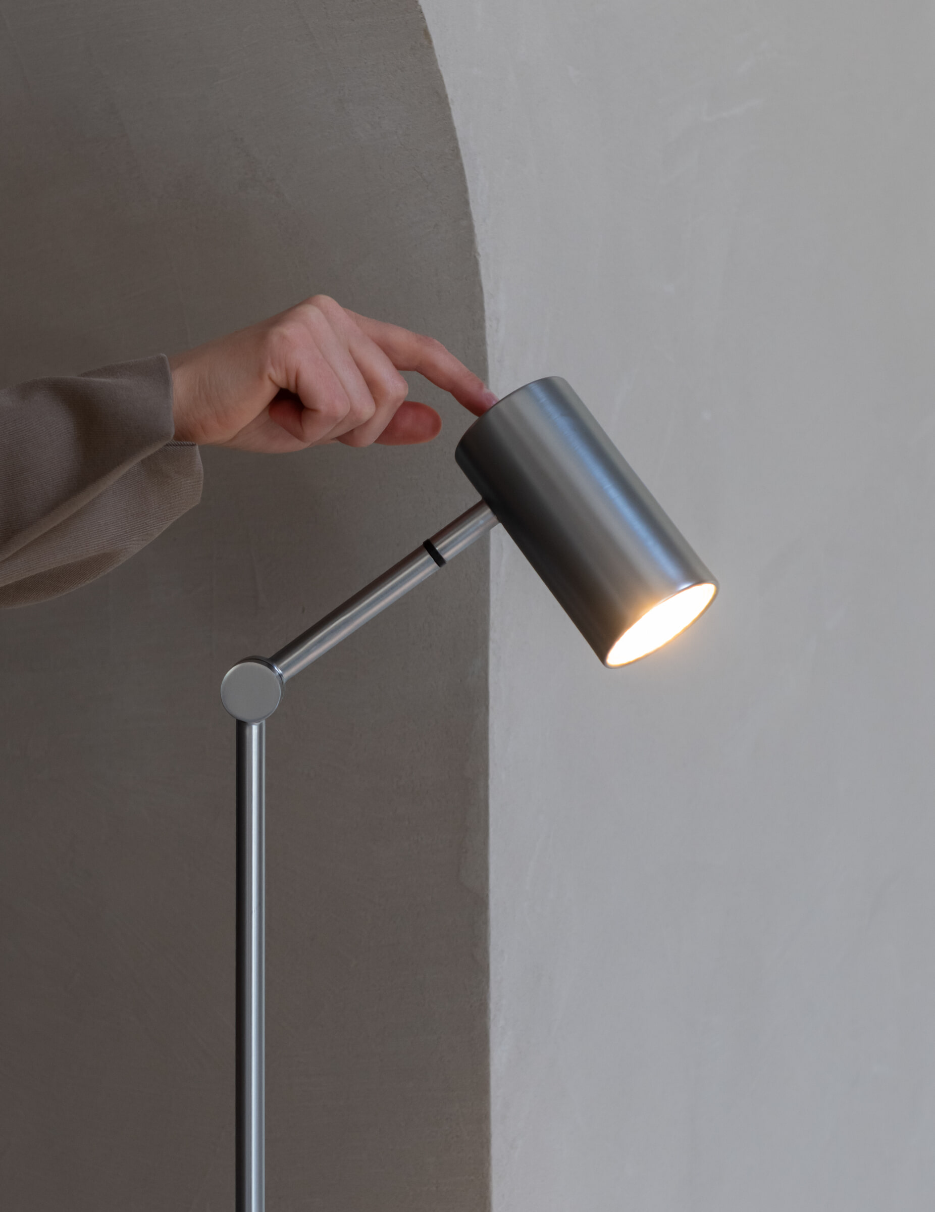 its about RoMi Vloerlamp 'Montreux' 150cm, kleur Nikkel