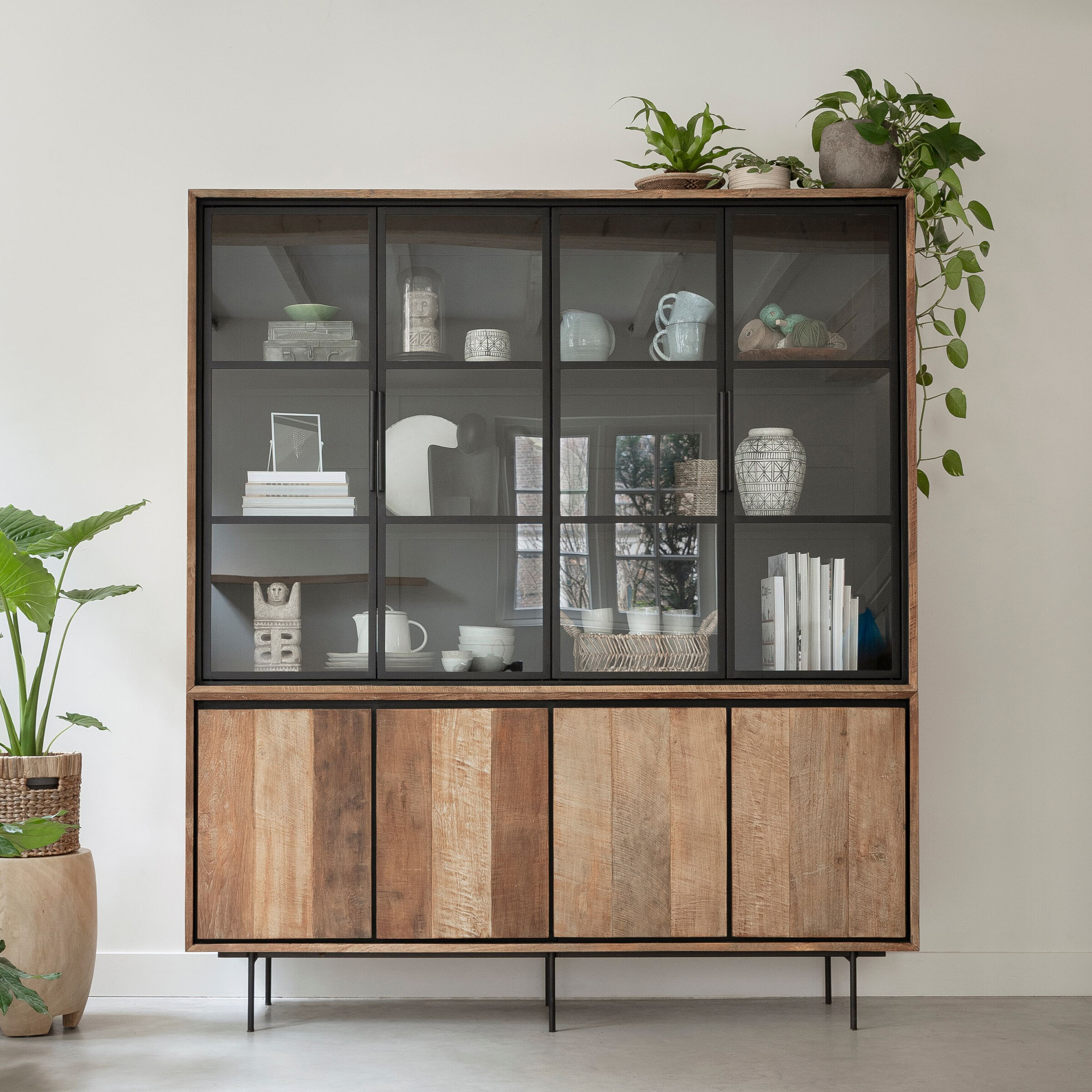 DTP Home Vitrinekast 'Metropole' Teakhout, 210 x 180cm