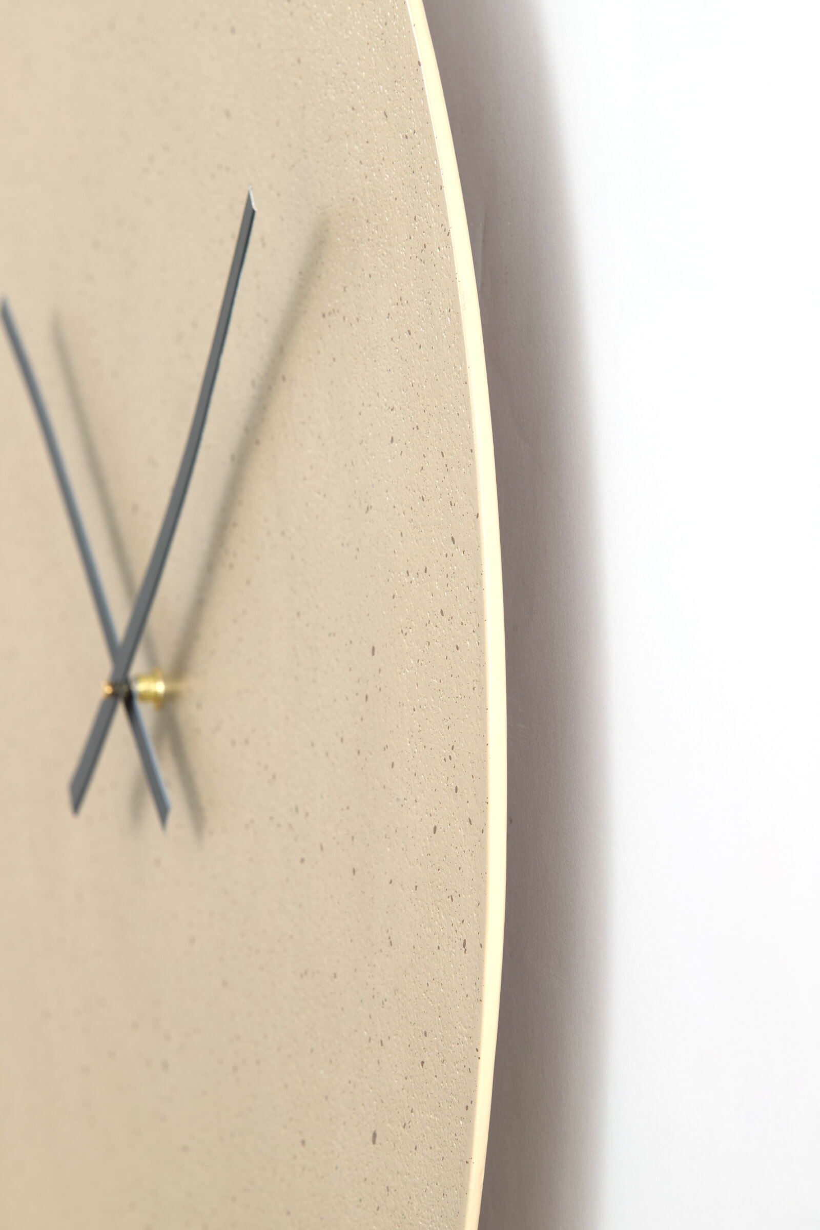 Light & Living Klok 'Licola' 59cm, kleur Zand
