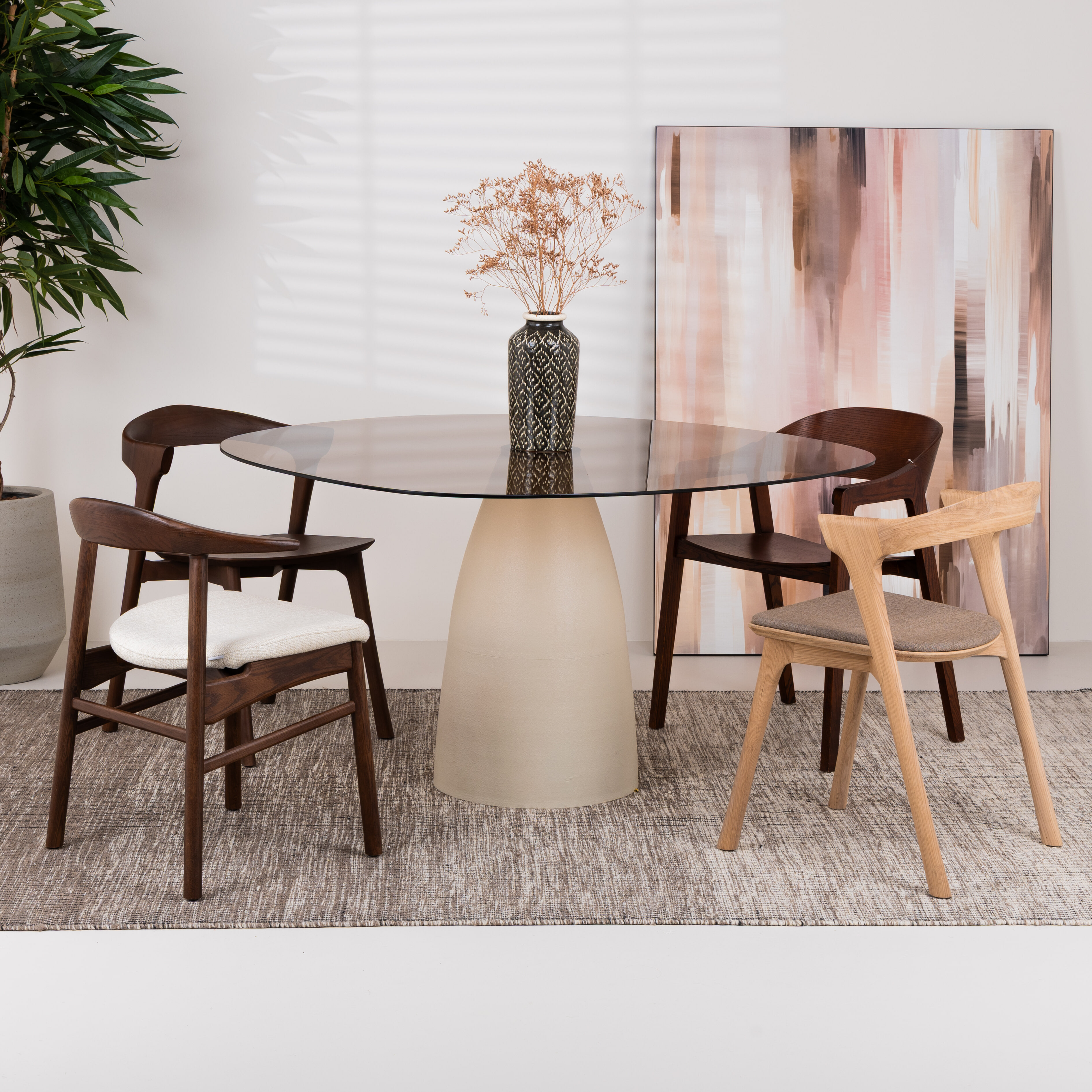 Sohome Organische Eettafel Jacky Glas en betonlook, 140 x 120 cm - Beige