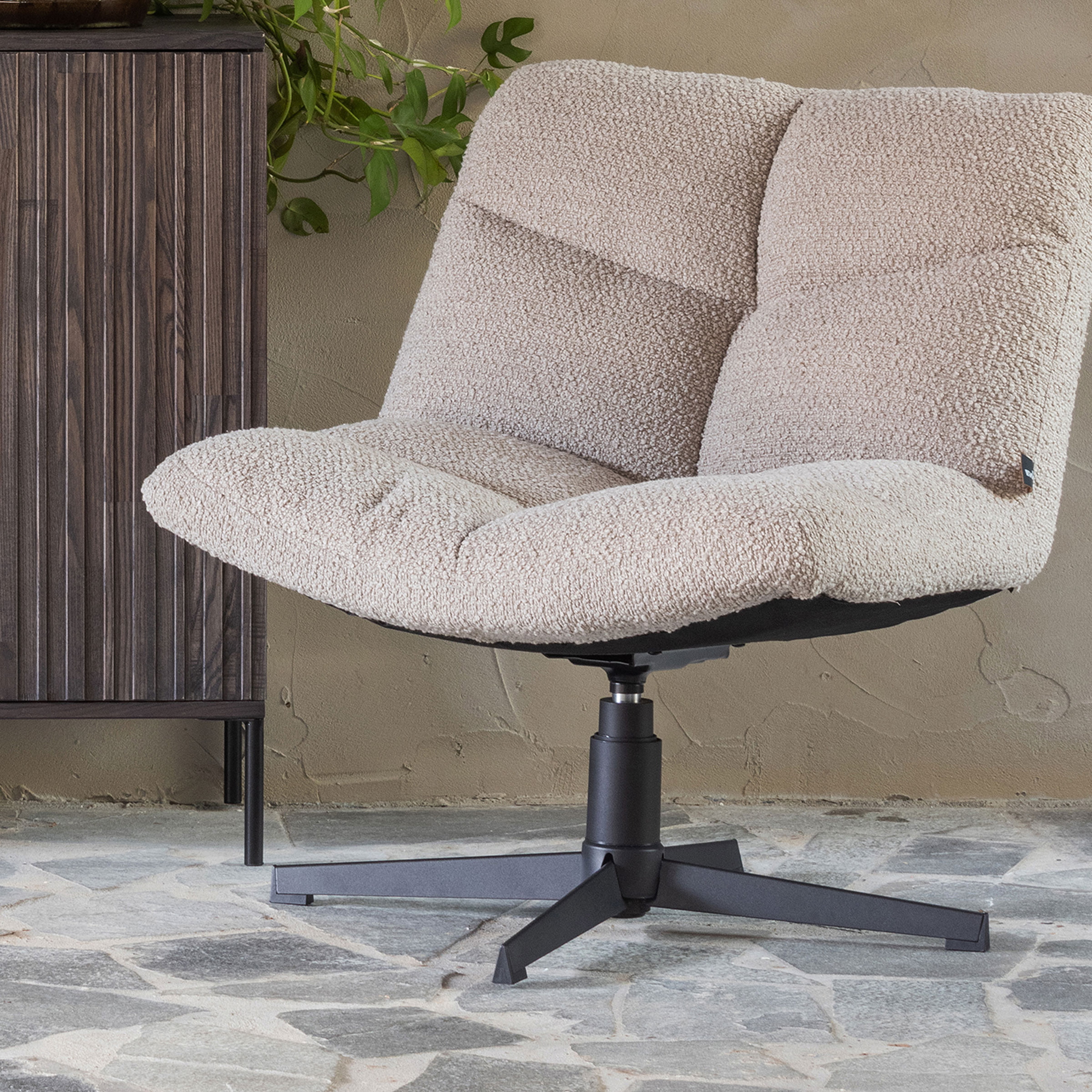 WOOOD Draaifauteuil 'Vinny' Bouclé, kleur Zand